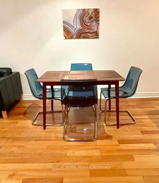 100 Hayden Street 701, Toronto, ON M4Y 3C7 photo 4