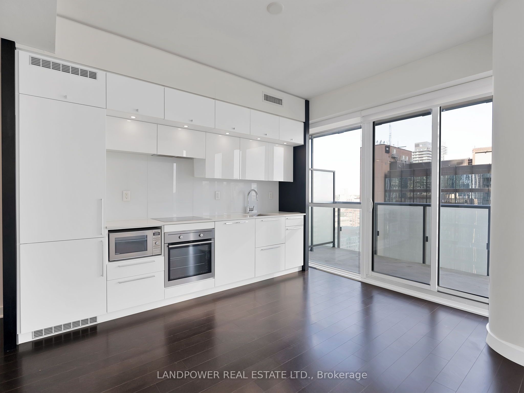 15 Grenville Street 2609, Toronto, ON M4Y 0B9 photo 3