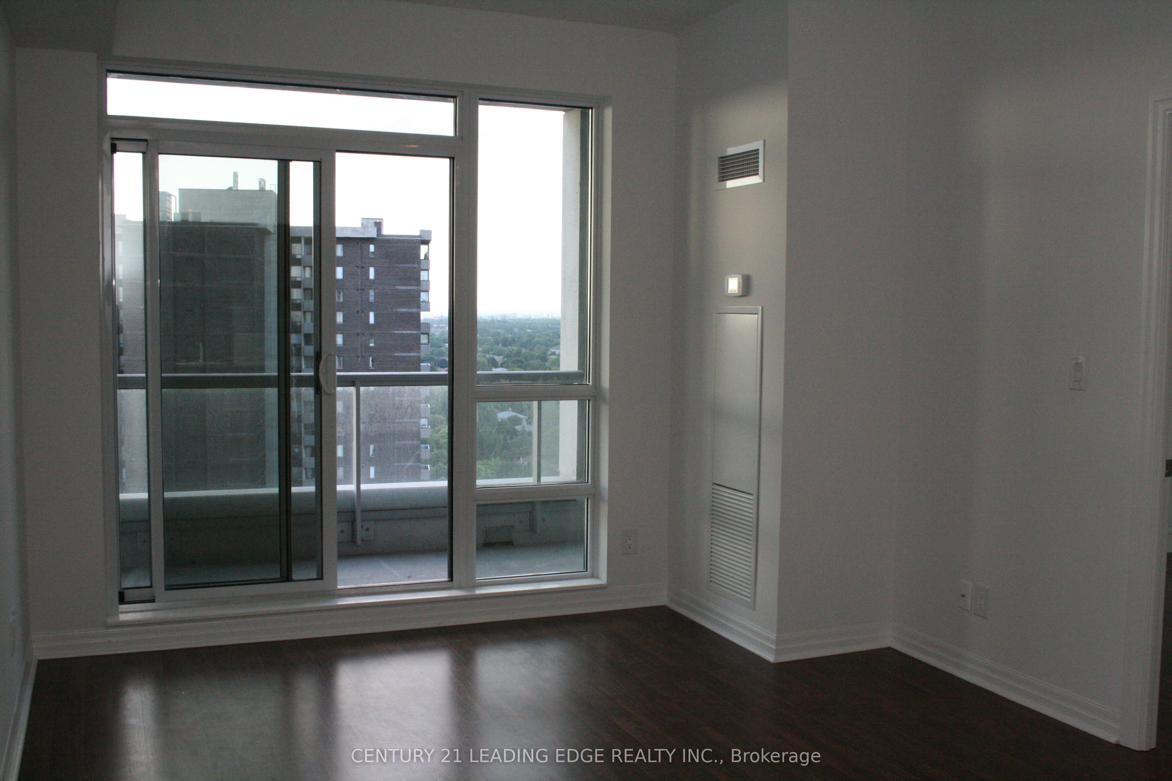30 Herons Hill Way 1703, Toronto, ON M2J 0A7 photo 4