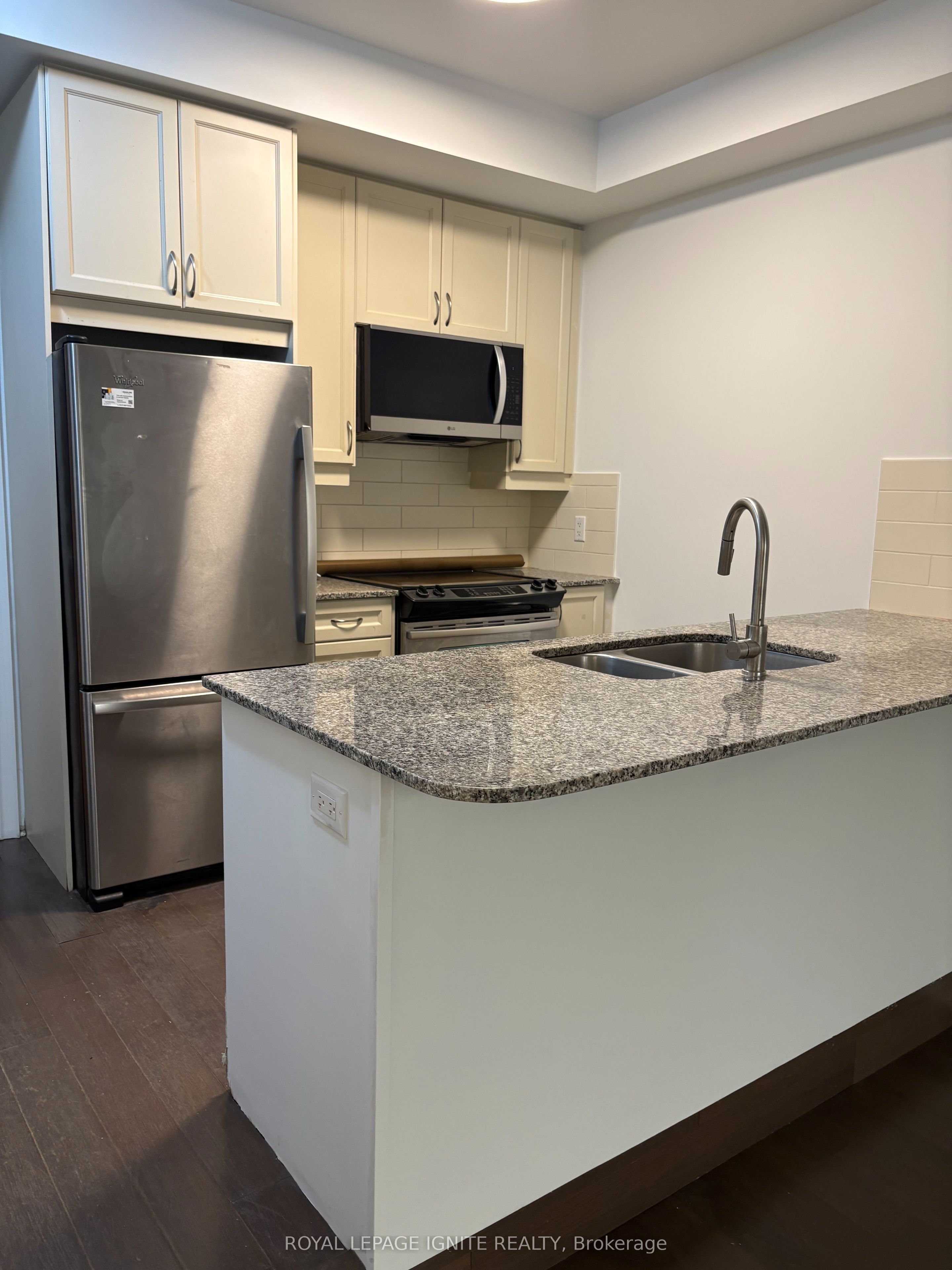 701 Sheppard Avenue W 119, Toronto, ON M3H 2S7 photo 4