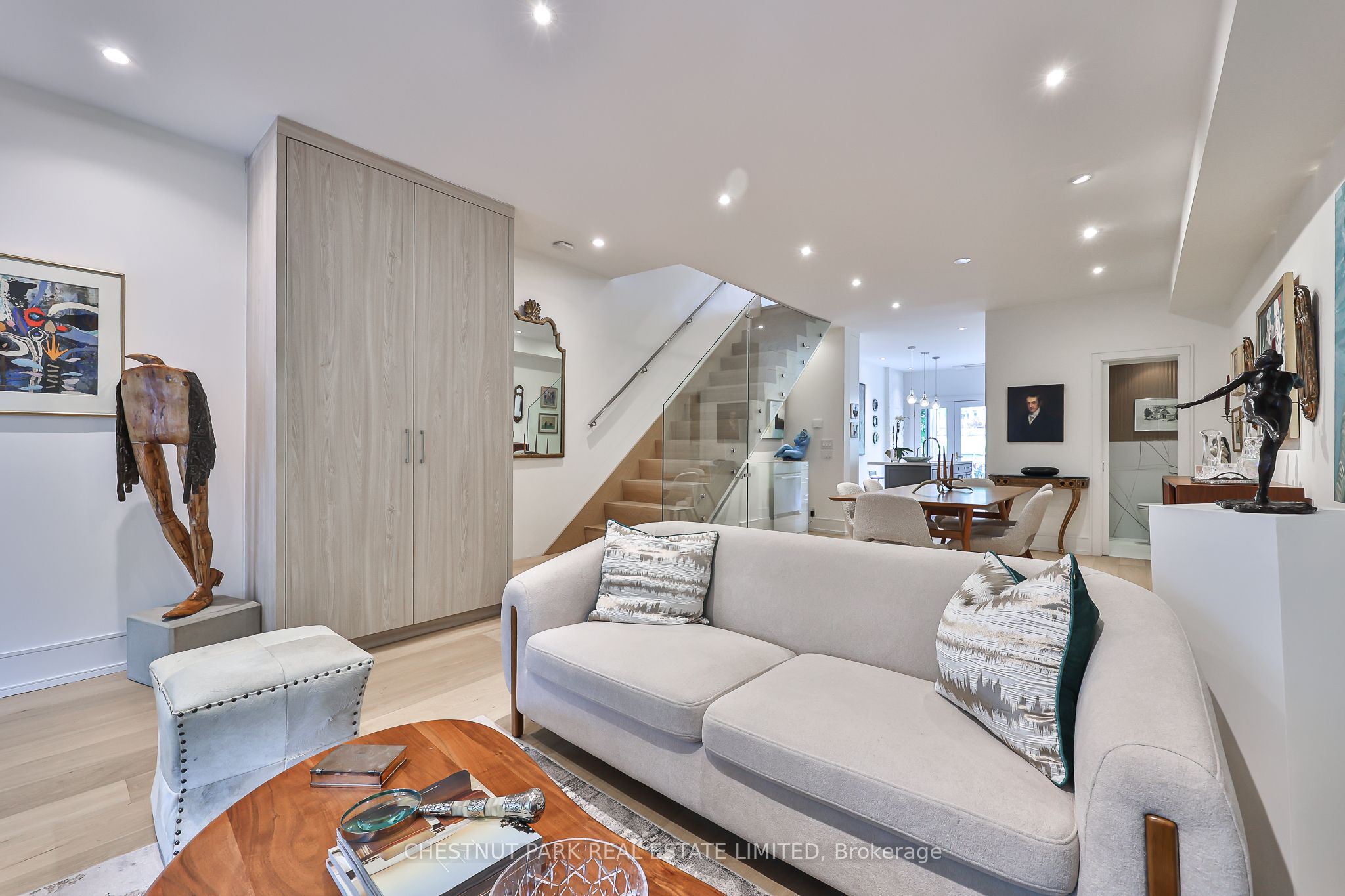 92 Balmoral Avenue, Toronto, ON M4V 1J4 photo 5