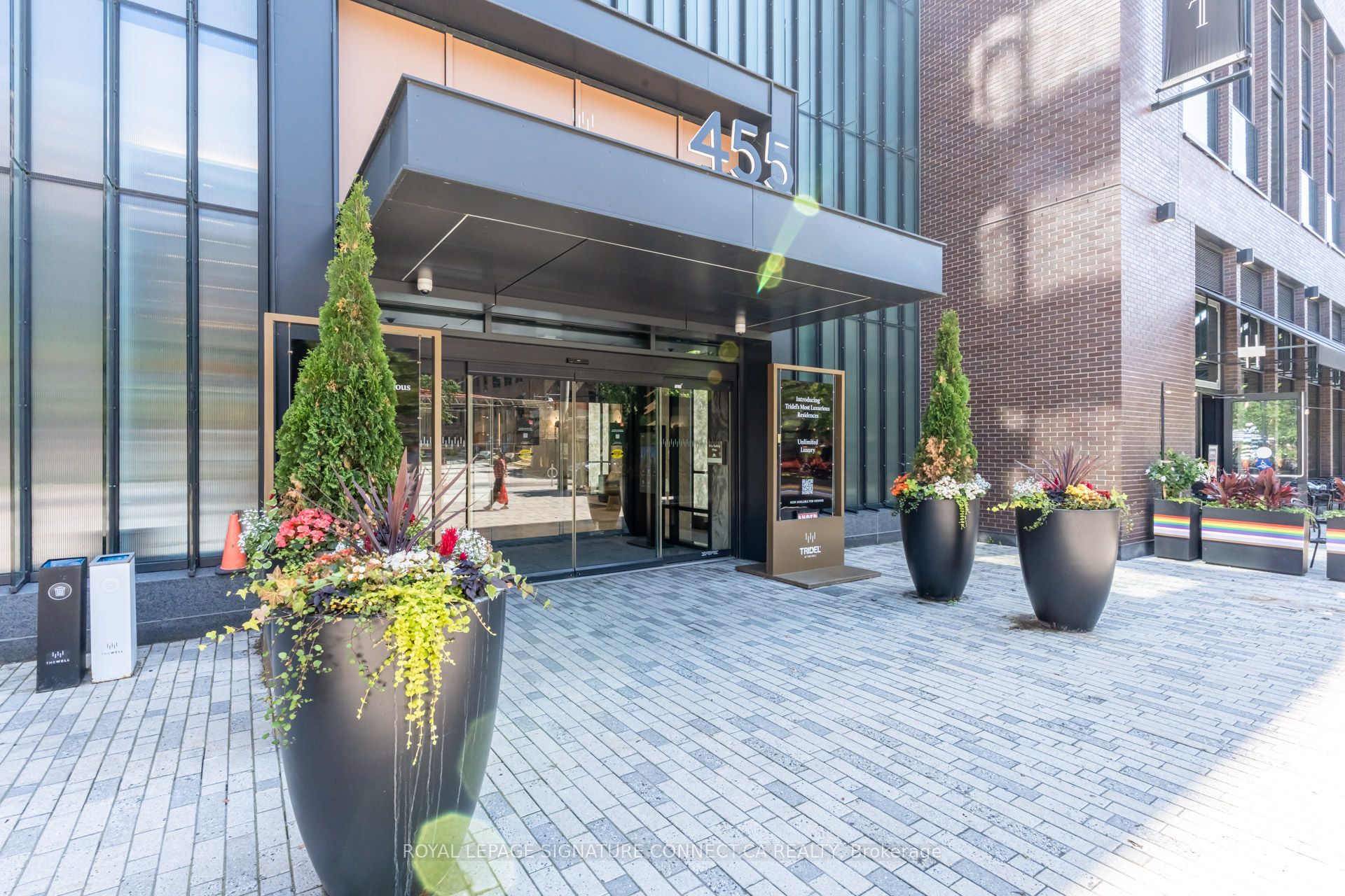 455 Wellington Street 410, Toronto, ON M5J 2R2 photo 2