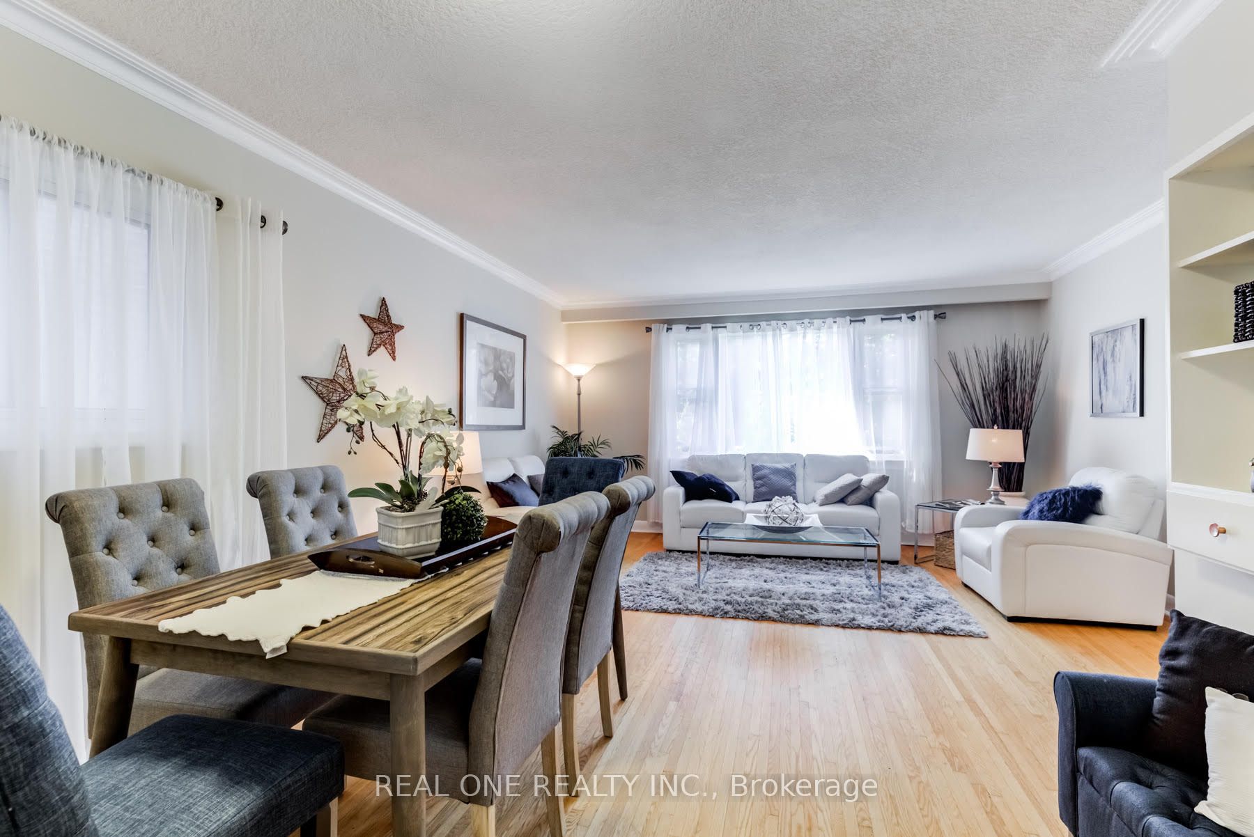 349 Horsham Avenue, Toronto, ON M2R 1G8 photo 2