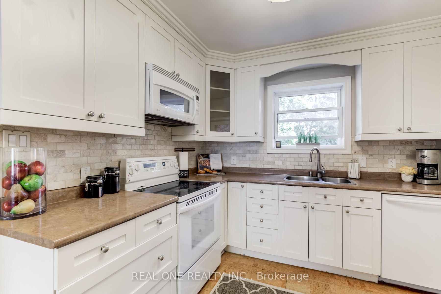 349 Horsham Avenue, Toronto, ON M2R 1G8 photo 5