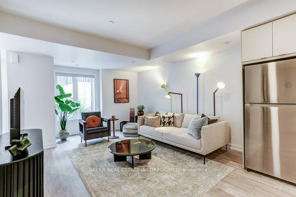 39 Farmstead Road 123, Toronto, ON M2L 2X2