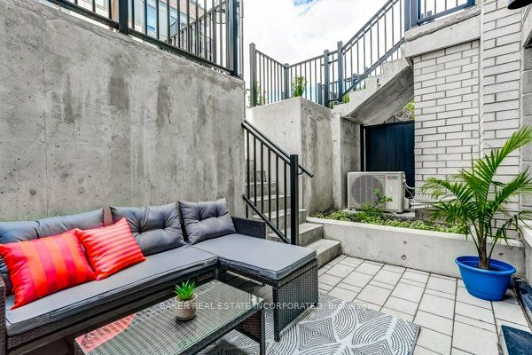 39 Farmstead Road 123, Toronto, ON M2L 2X2 photo 3