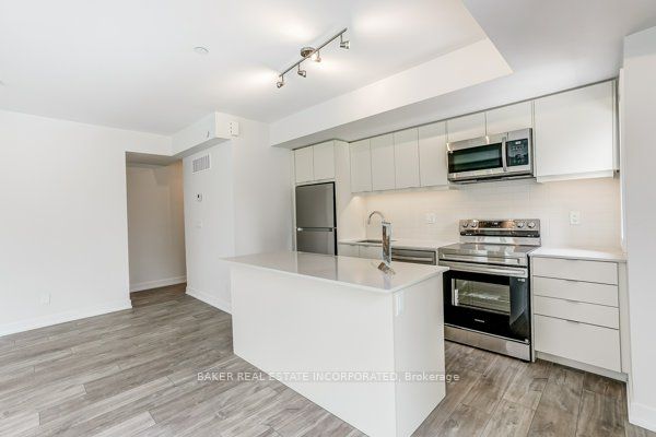 31 Farmstead Road 146, Toronto, ON M2L 2X2 photo 2