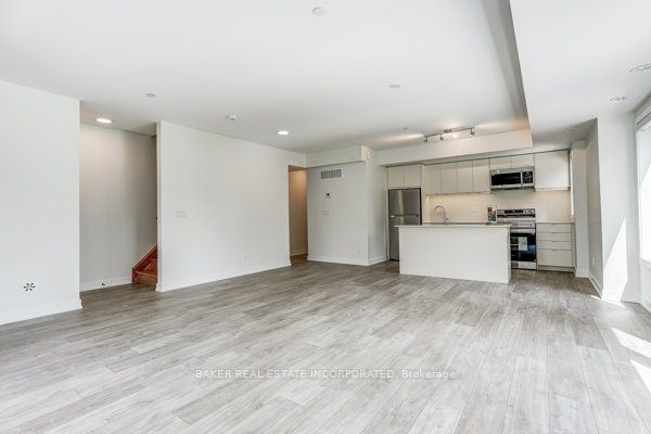 31 Farmstead Road 146, Toronto, ON M2L 2X2 photo 3