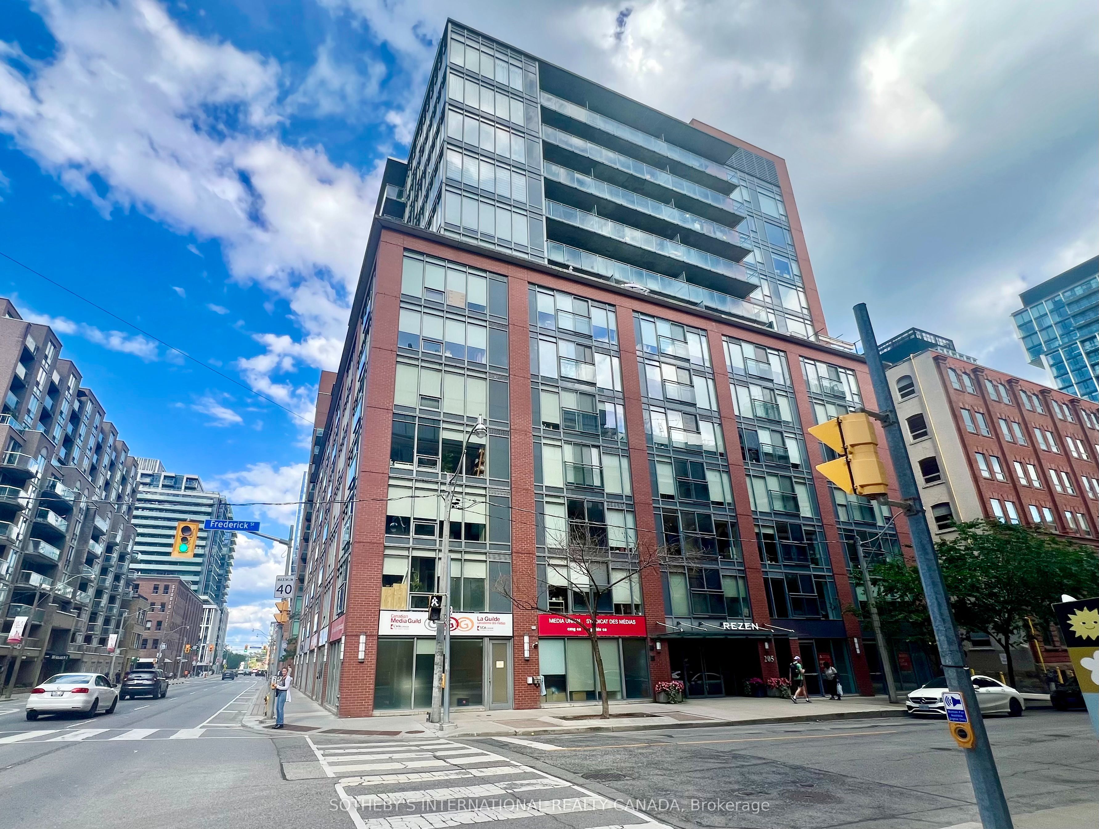 205 Frederick Street 408, Toronto, ON M5A 4V3 photo 2