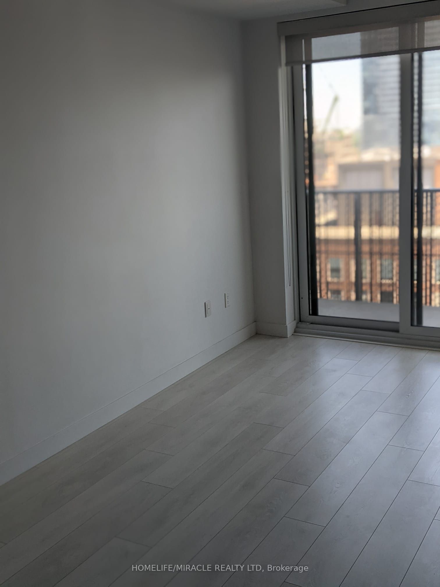 8 Eglinton Avenue E 1410, Toronto, ON M4P 0C1 photo 4