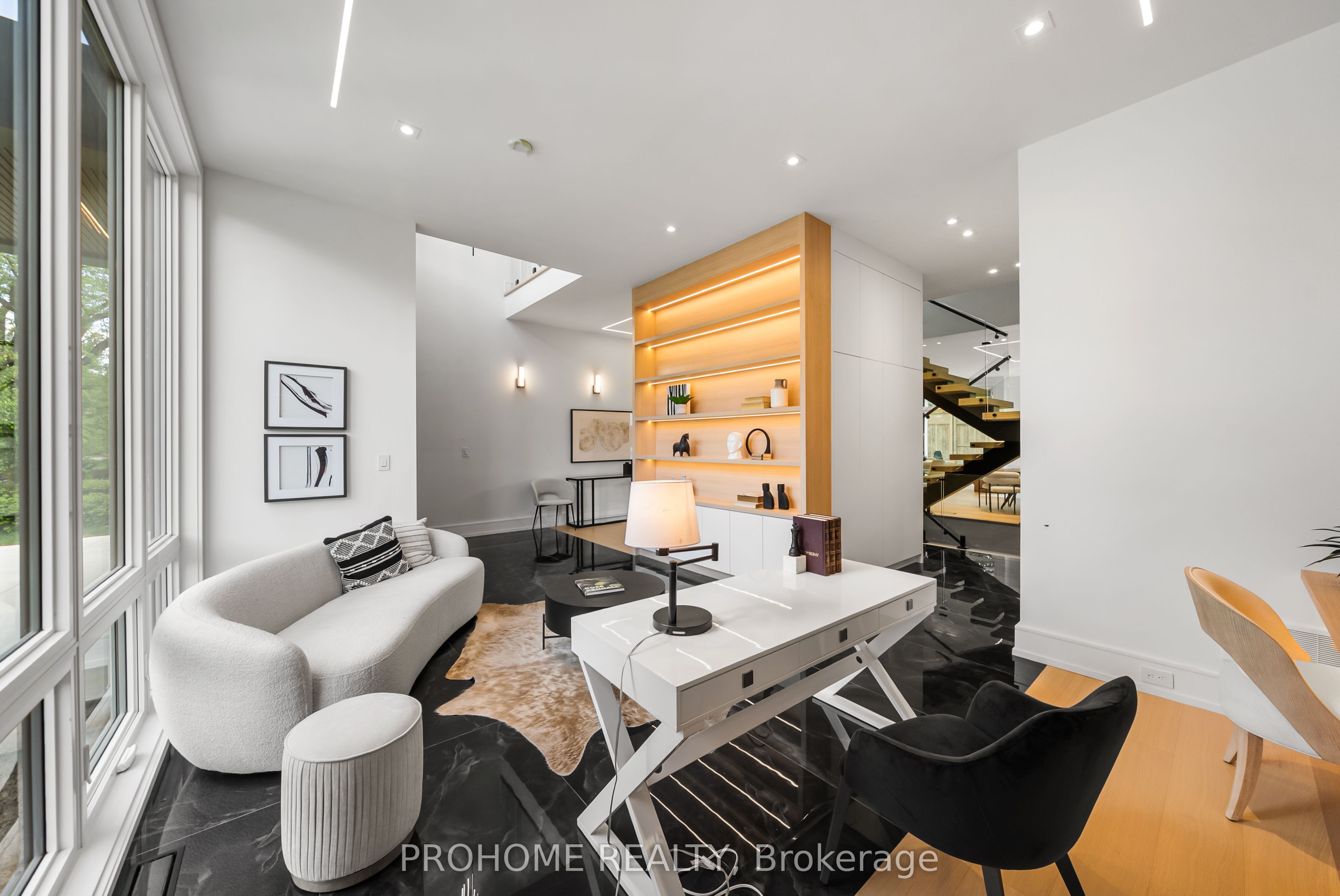 15 Aldershot Crescent, Toronto, ON M2P 1L7 photo 4