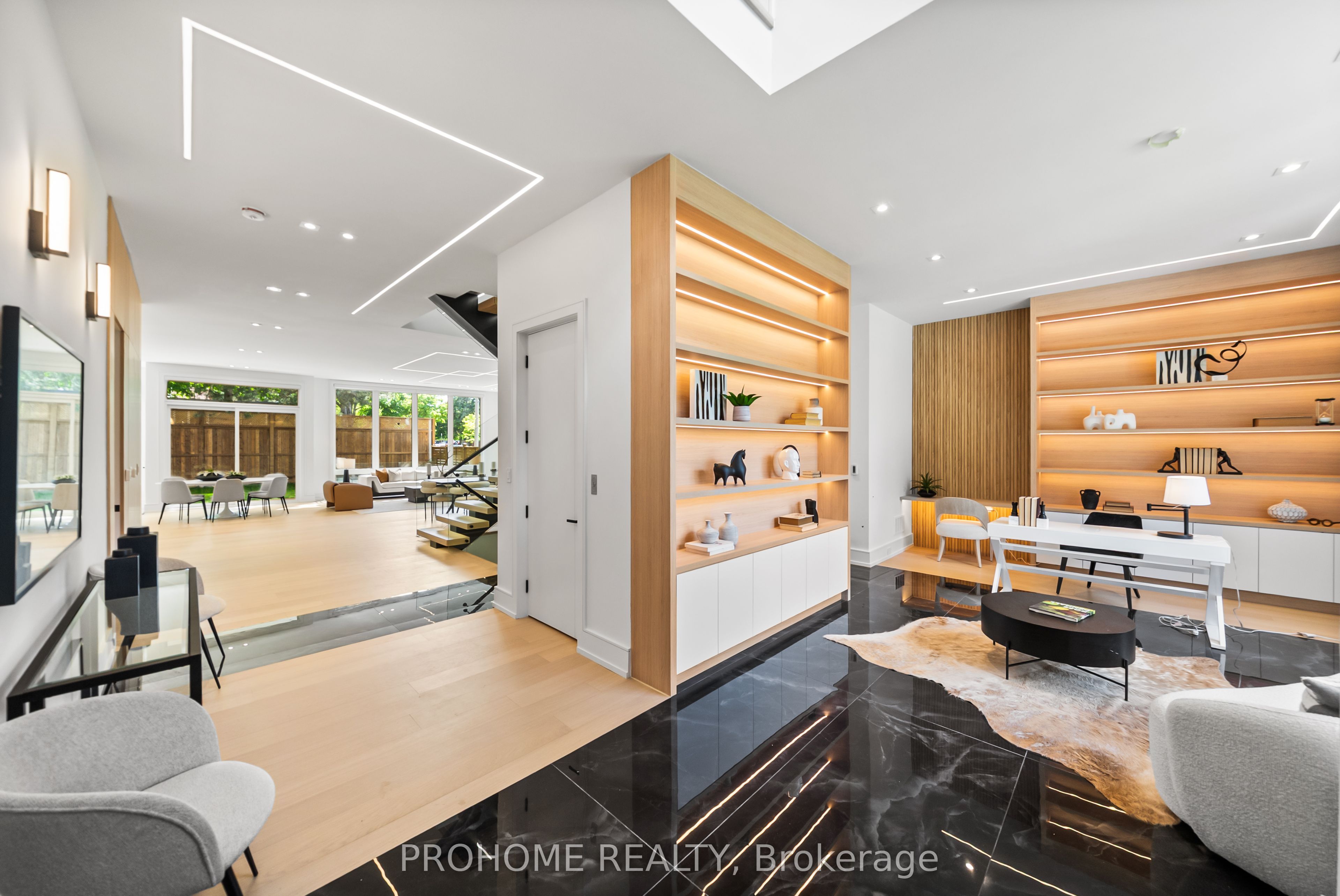 15 Aldershot Crescent, Toronto, ON M2P 1L7 photo 5