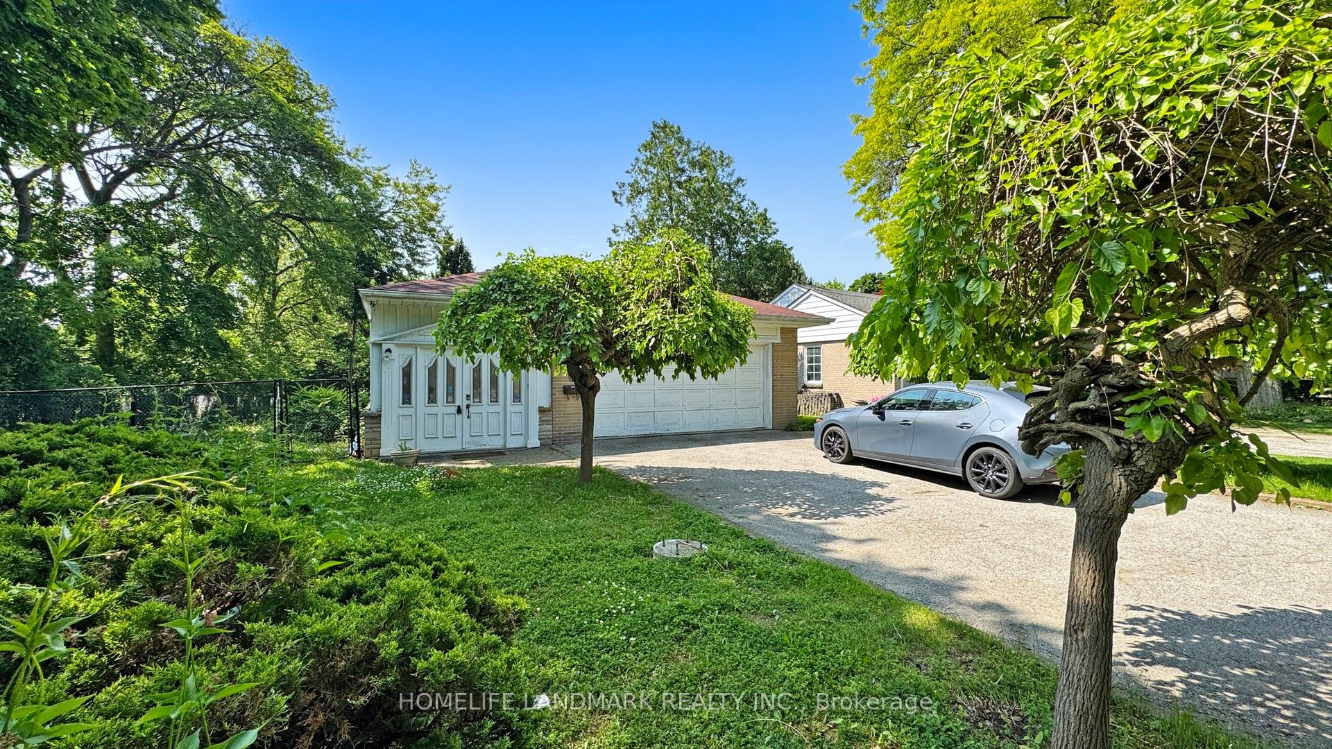 117 Arjay Crescent, Toronto, ON M2L 1C6 photo 2