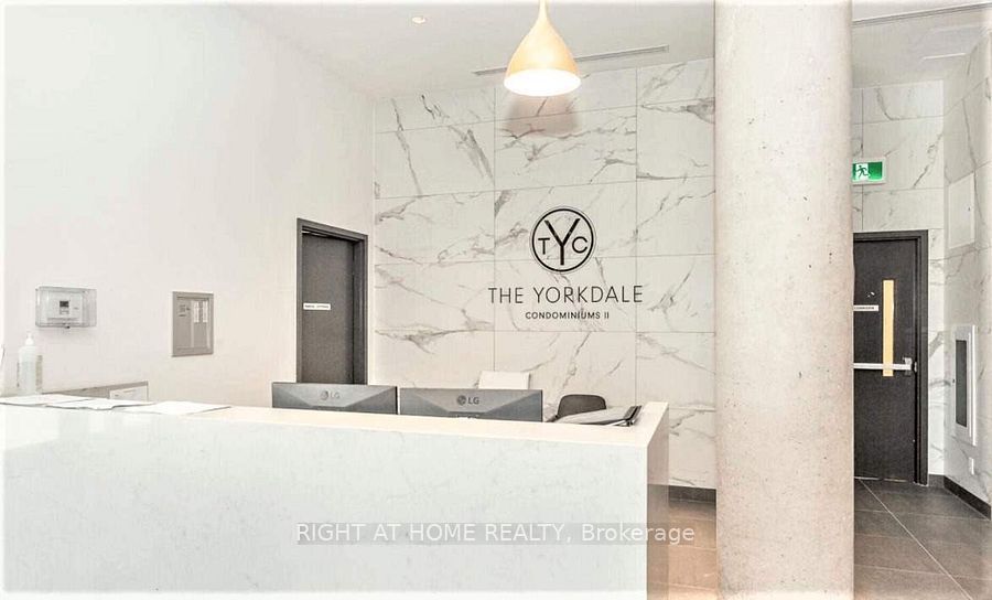 120 Varna Drive 525, Toronto, ON M6A 0B3 photo 3