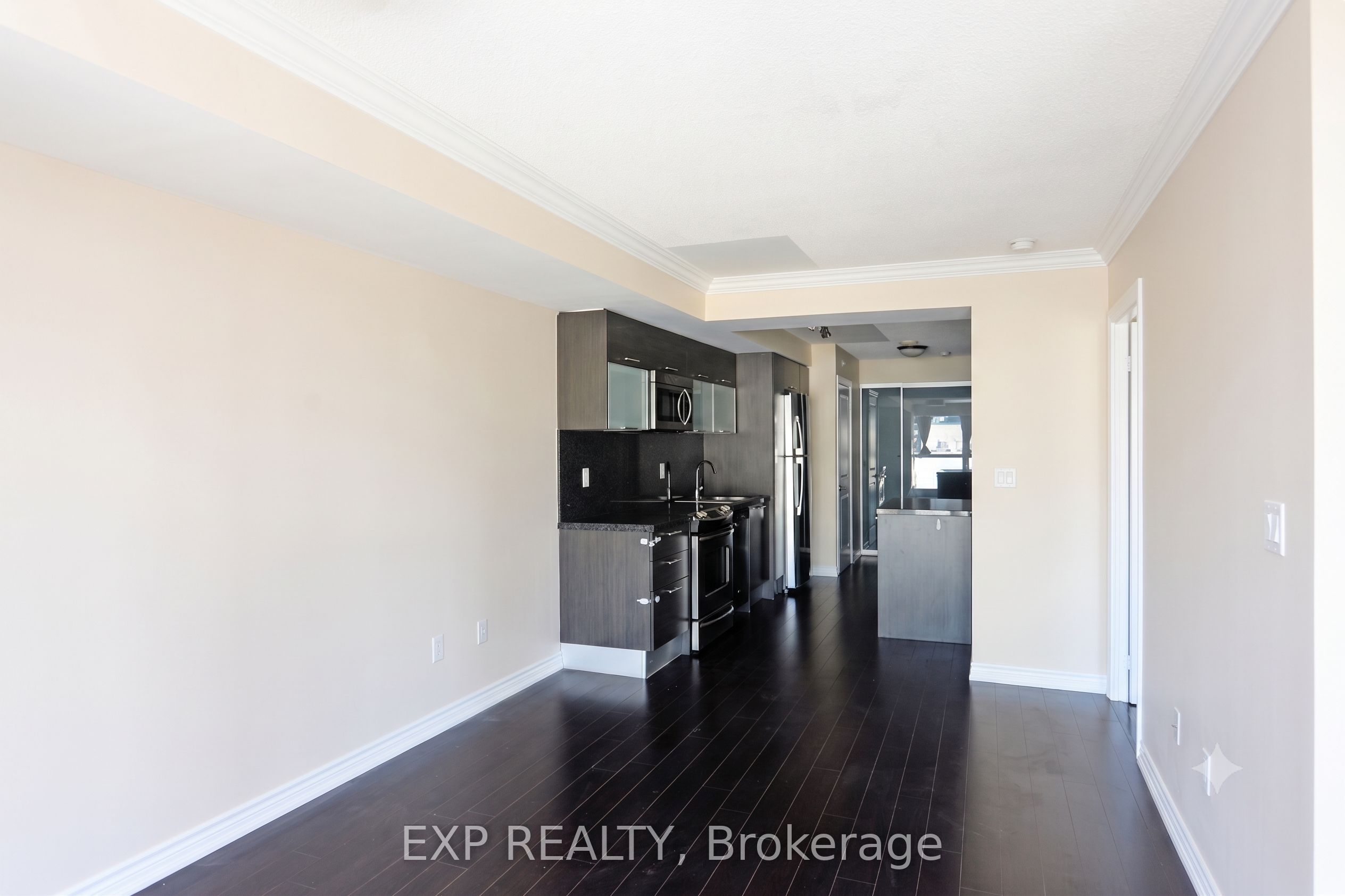 386 Yonge Street 1516, Toronto, ON M5B 0A5 photo 4