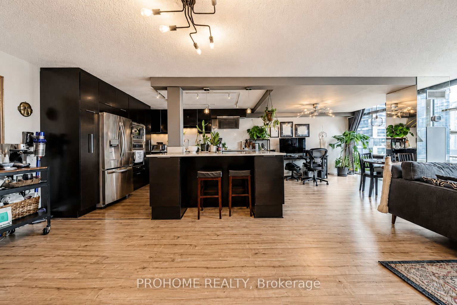 45 Carlton Street 1901, Toronto, ON M5B 2H9 photo 2