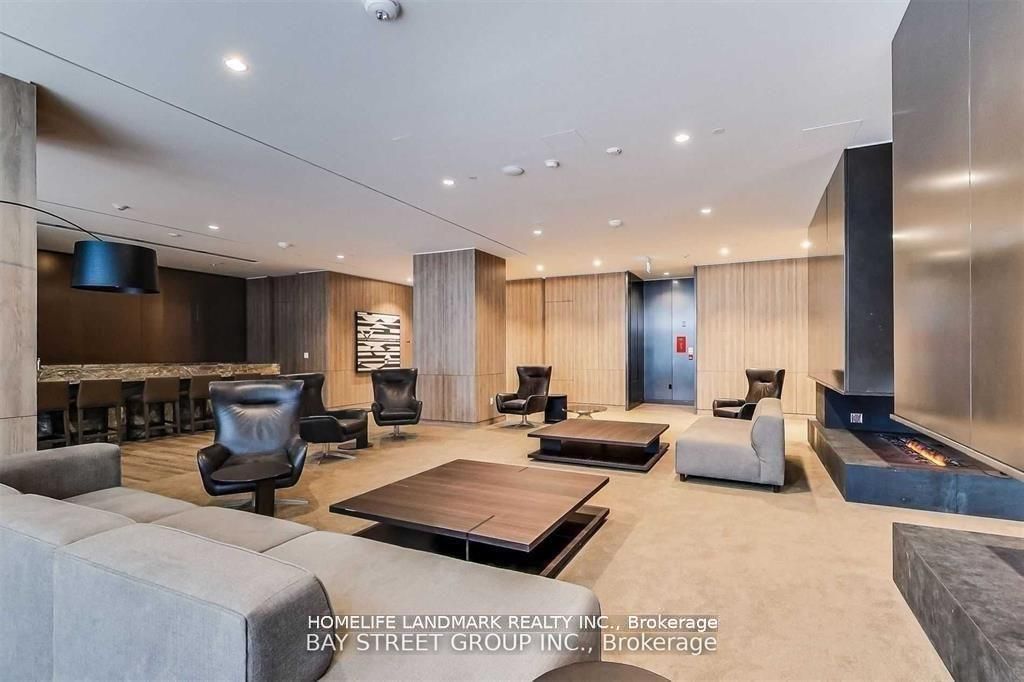 27 BATHURST Street 1113, Toronto, ON M5V 2P1 photo 3