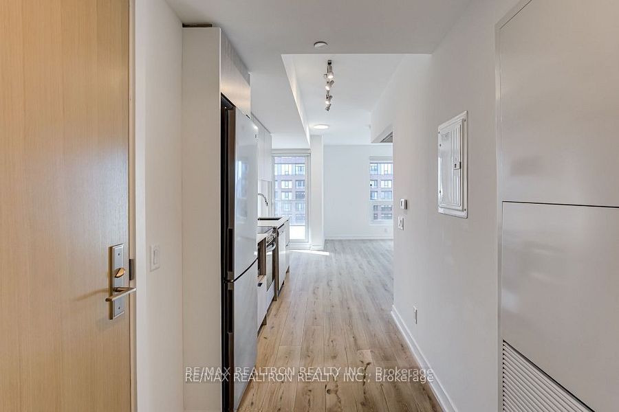 395 Bloor Street E 4711, Toronto, ON M4W 0B4 photo 4