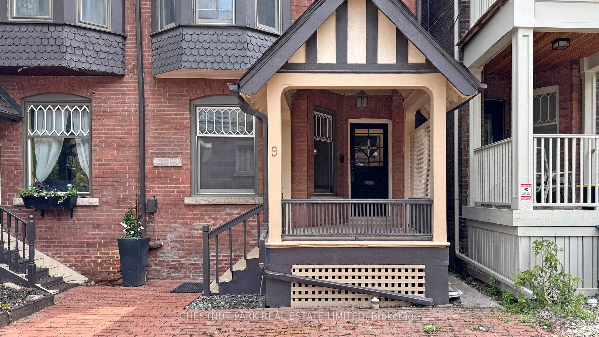 9 Edgedale Road, Toronto, ON M4X 1N5 photo 2