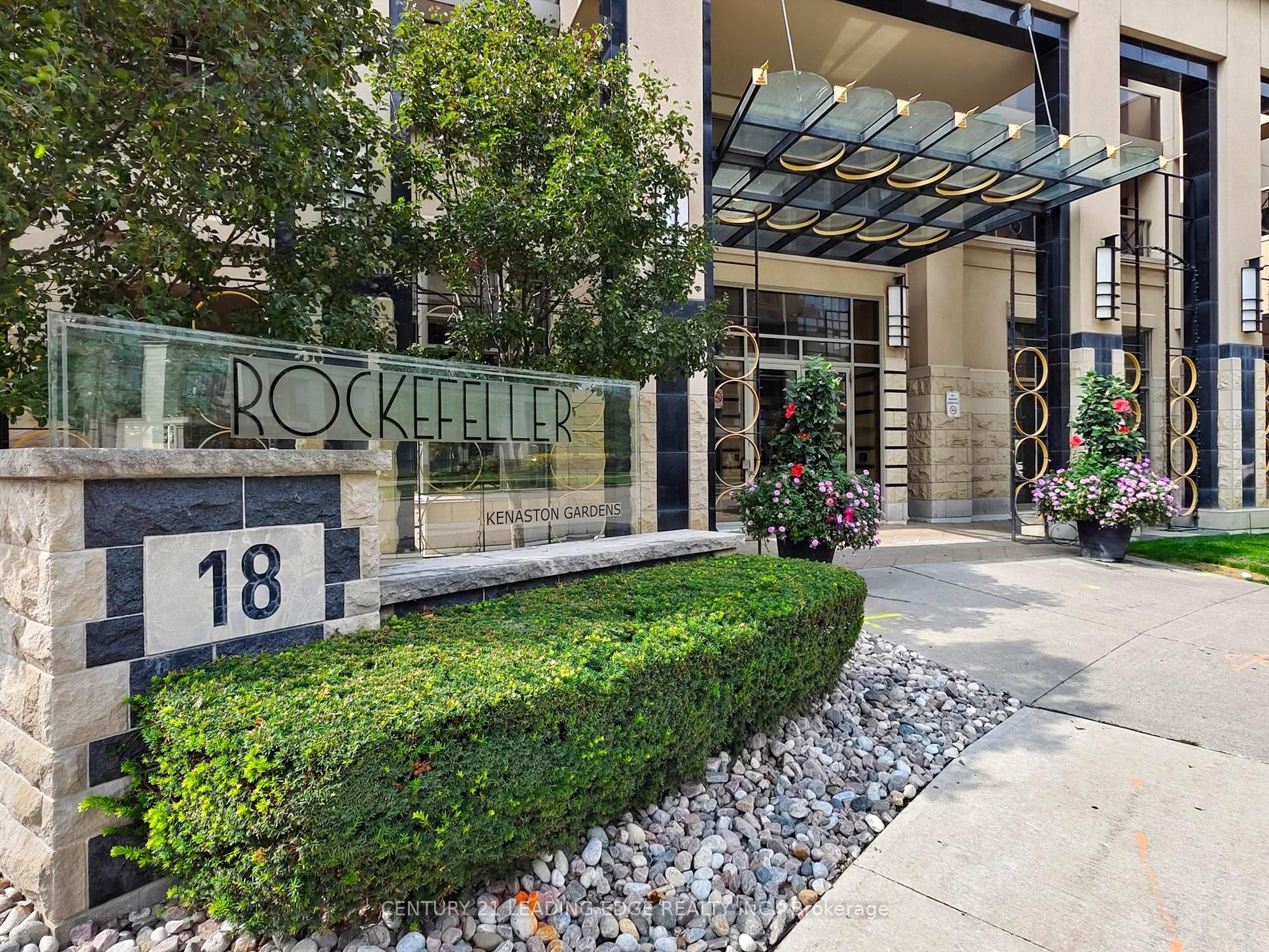 18 Kenaston Garden 1601, Toronto, ON M2K 3C7