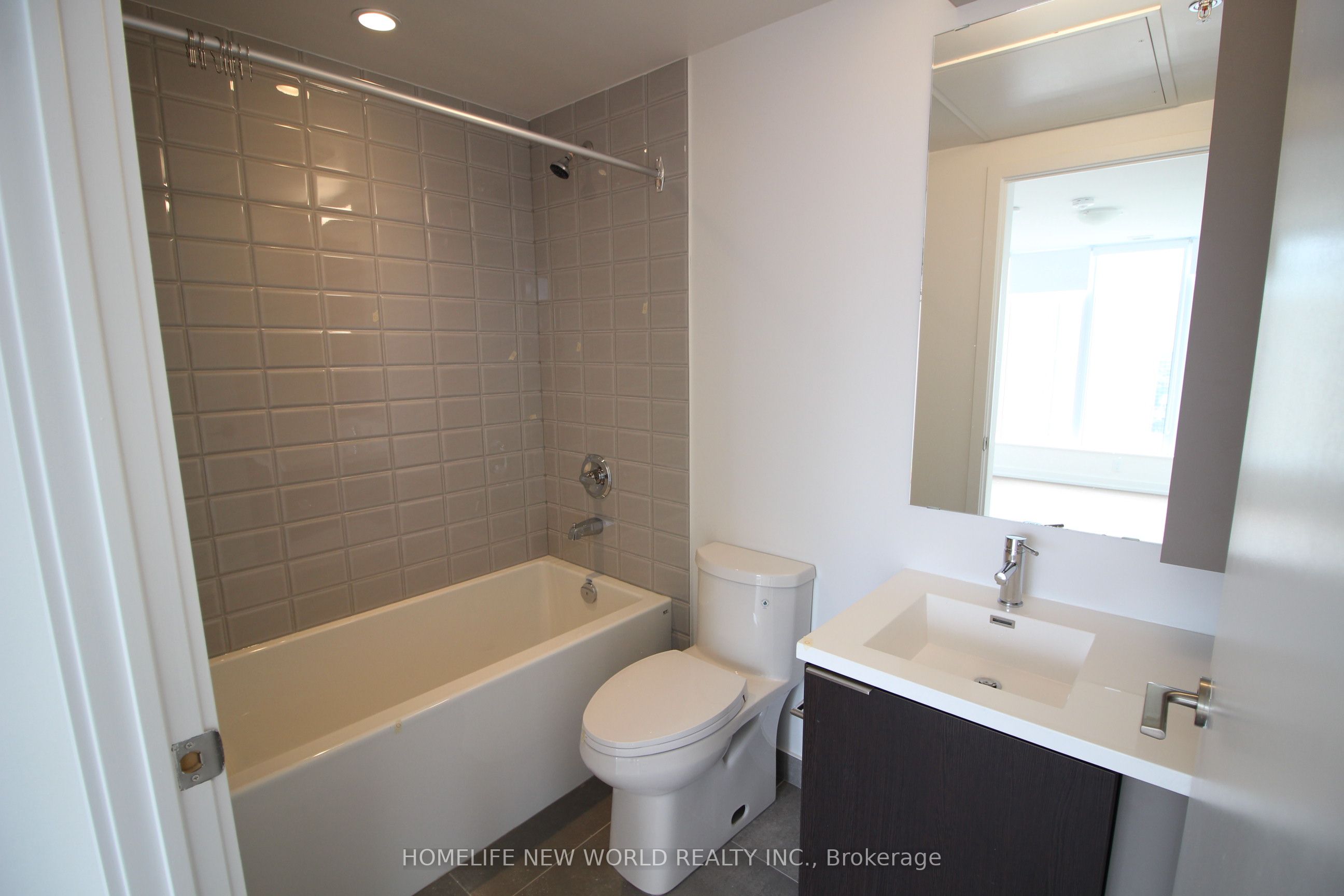 203 College Street 1906, Toronto, ON M5T 1P9 photo 3
