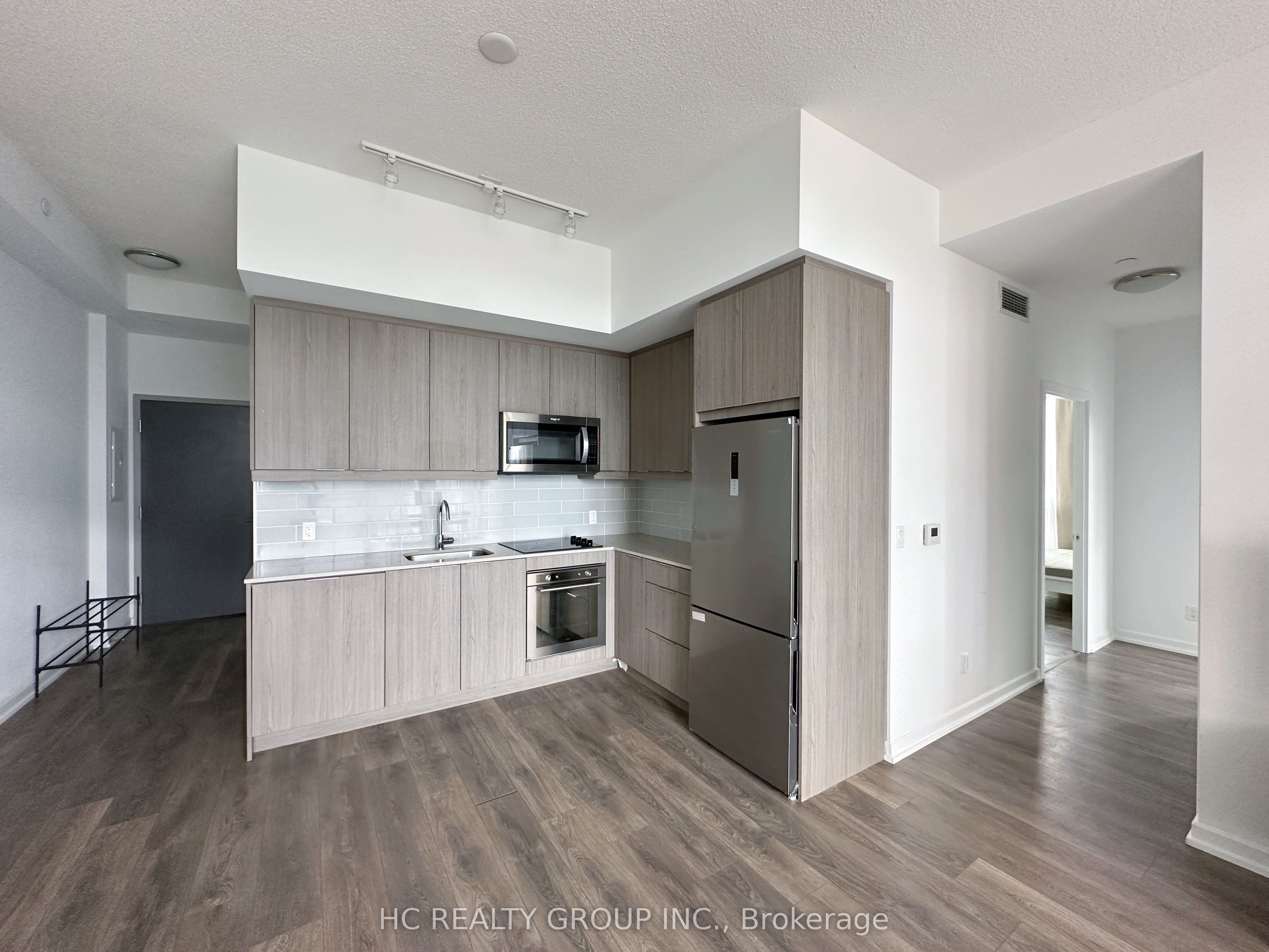 36 Forest Manor Road 203, Toronto, ON M2J 1M1 photo 2