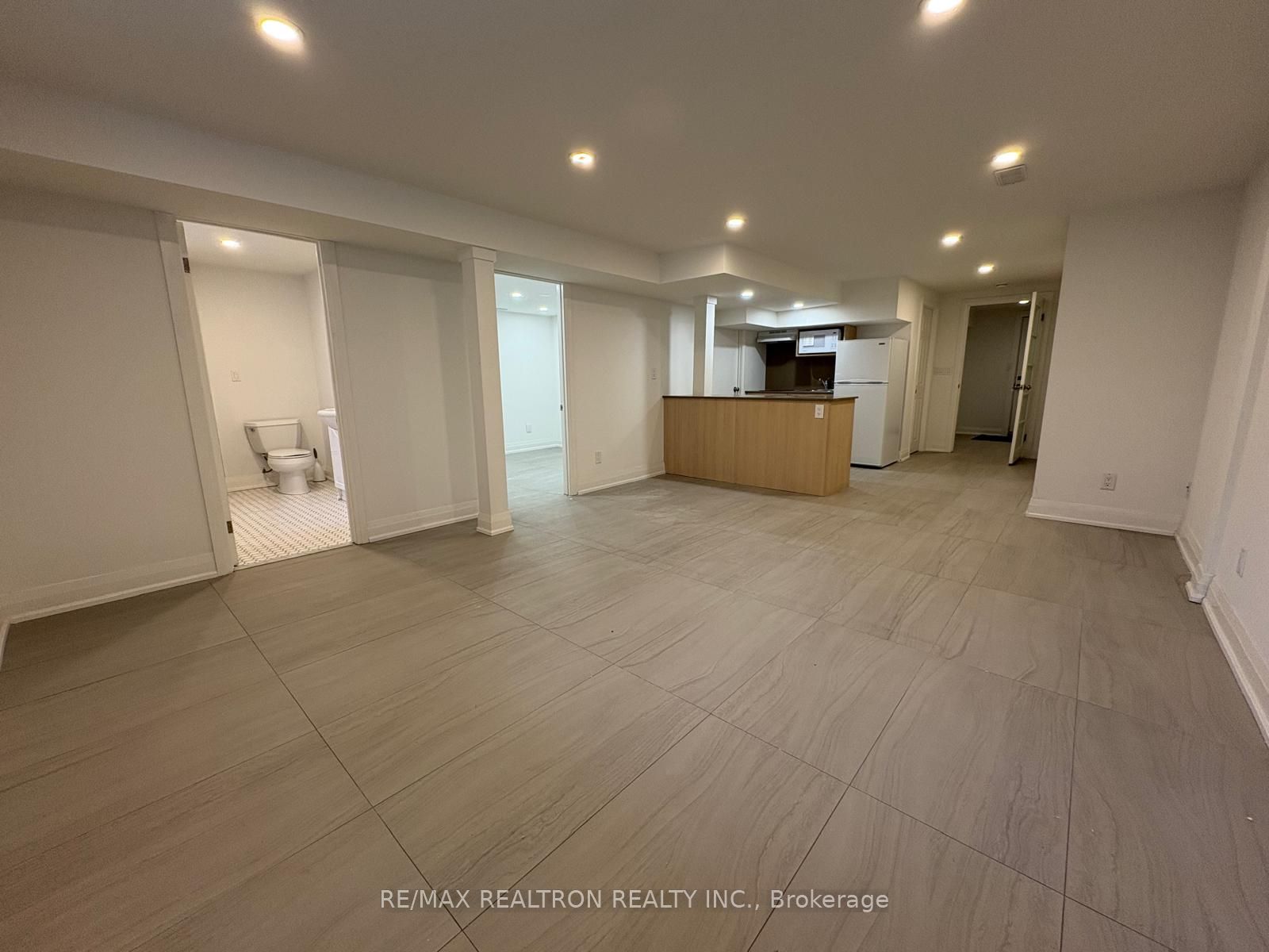 24 Fenelon Drive Basement, Toronto, ON M3A 3K3 photo 2