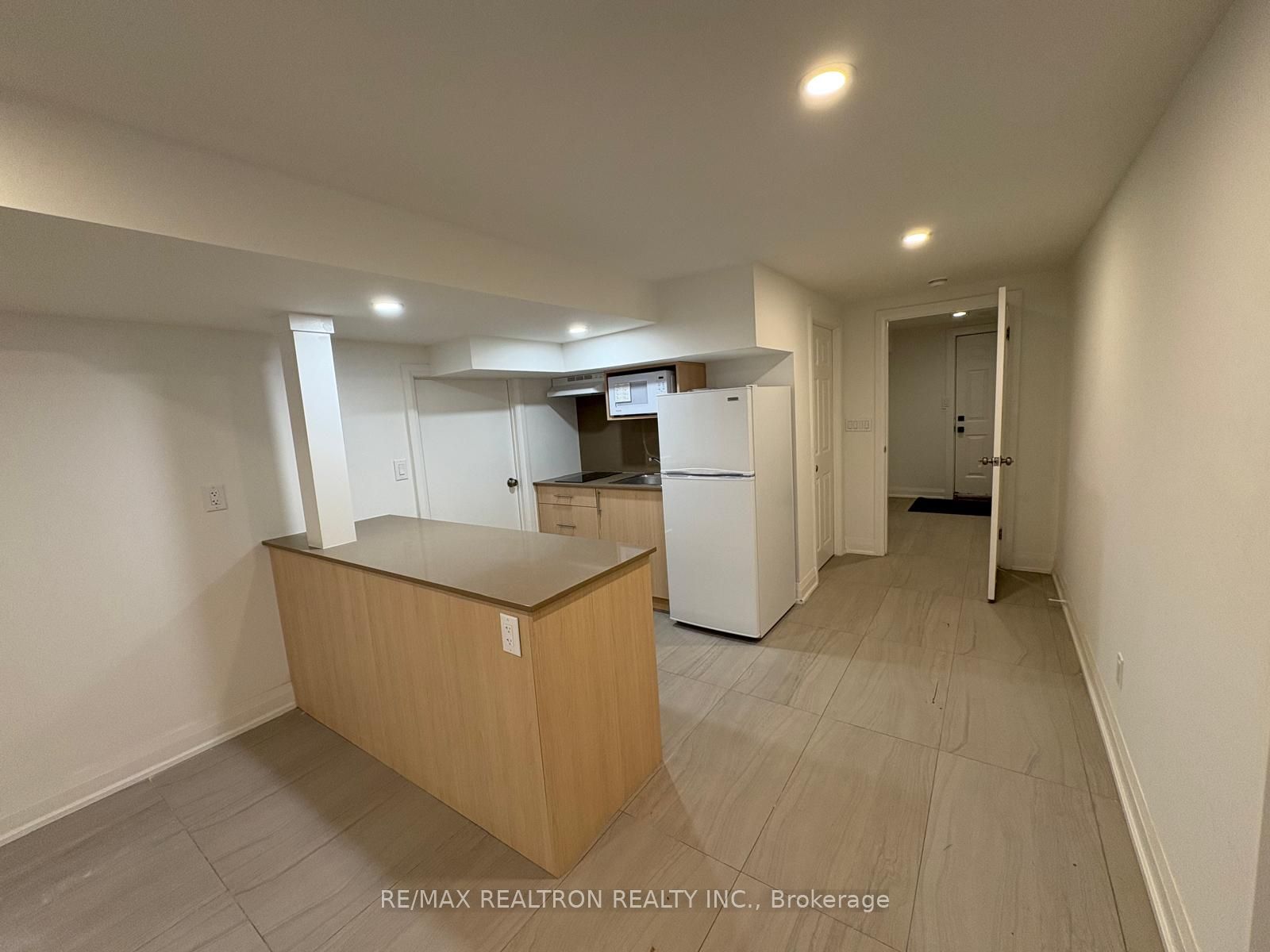 24 Fenelon Drive Basement, Toronto, ON M3A 3K3 photo 5