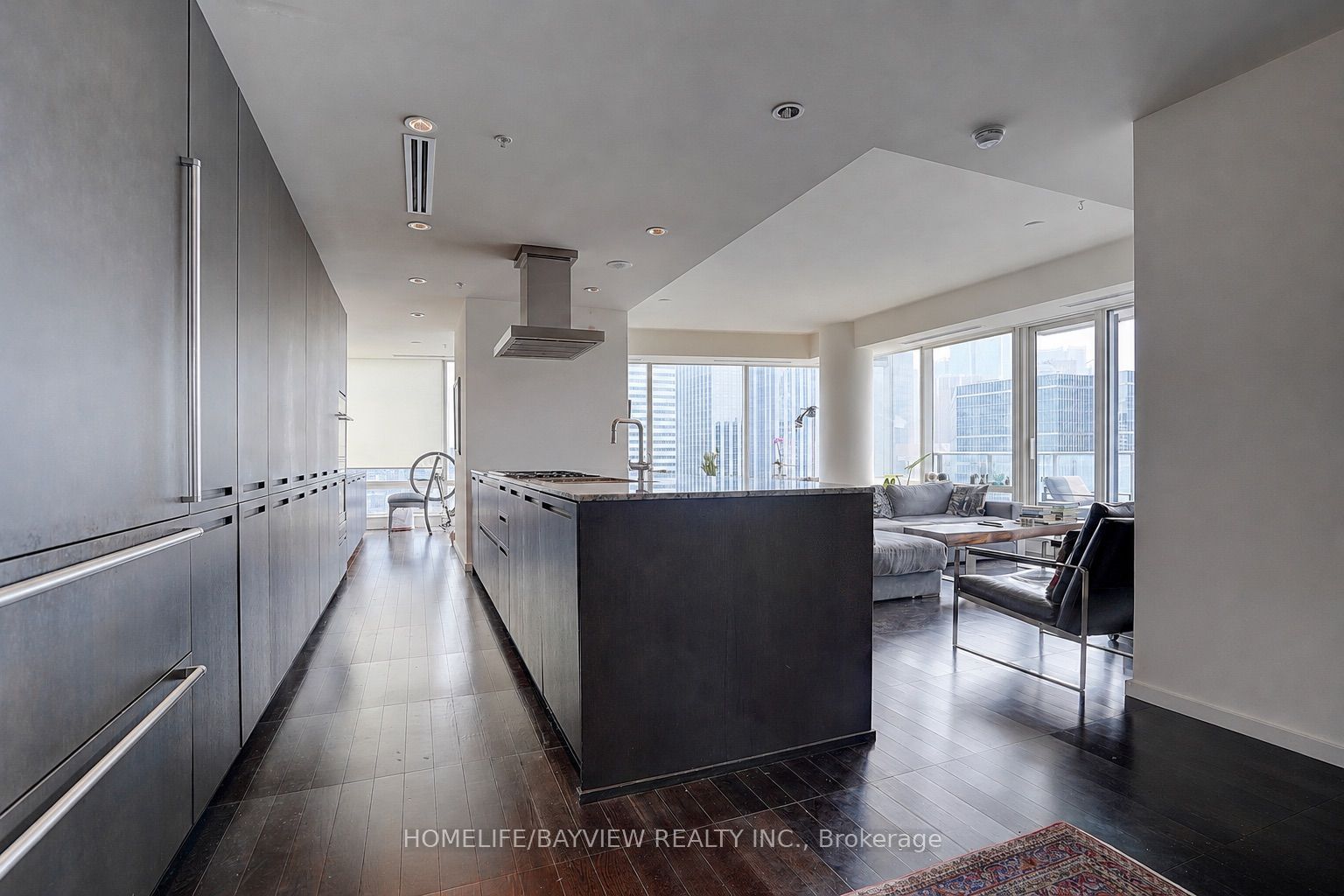 180 University Avenue 3509, Toronto, ON M5H 0A2 photo 2