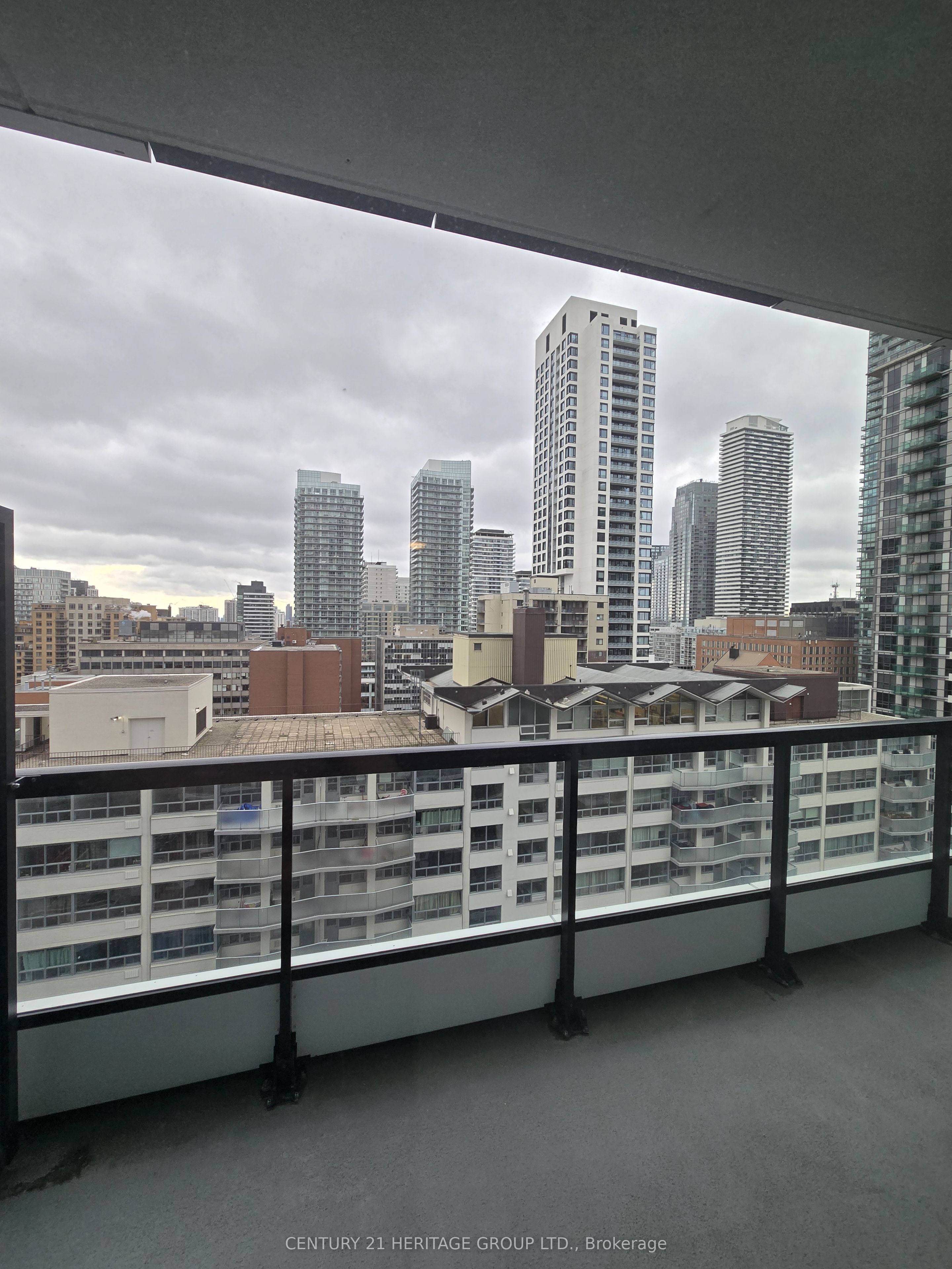 65 Broadway Avenue S 1507, Toronto, ON M4P 1T9