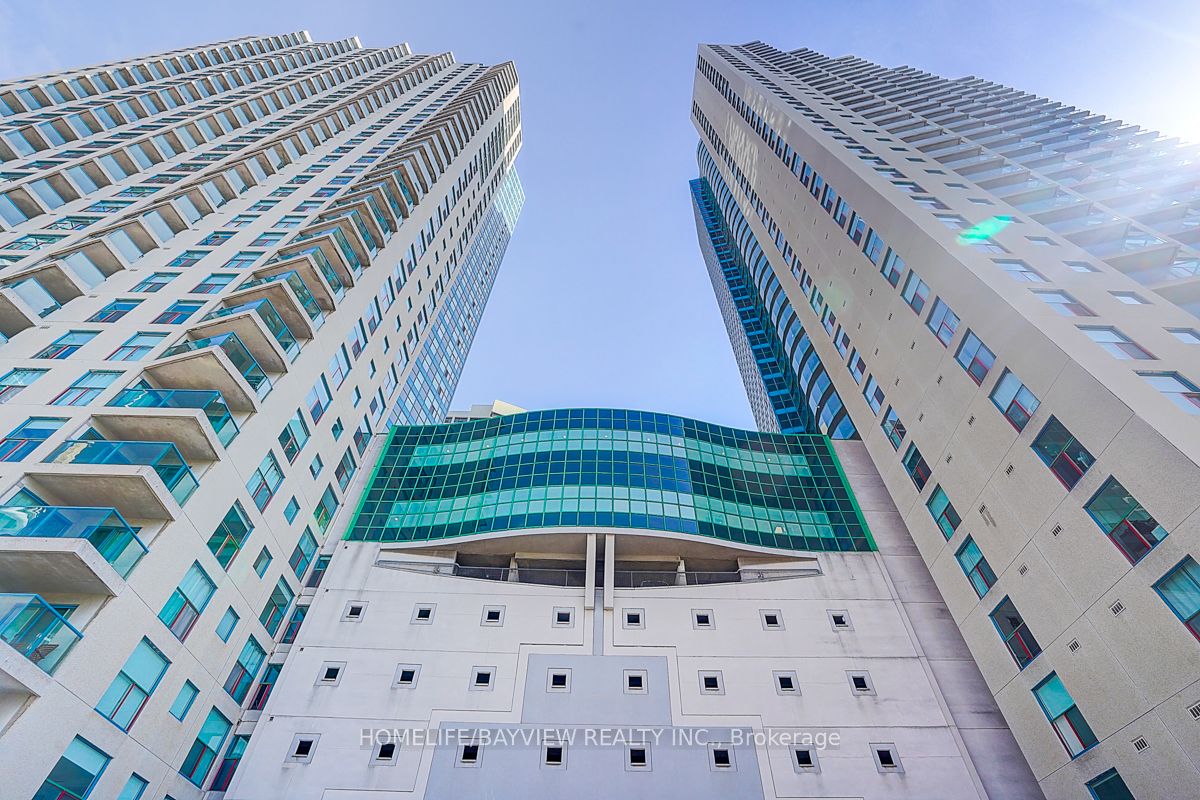 99 Harbour Square 3108, Toronto, ON M5J 2H2