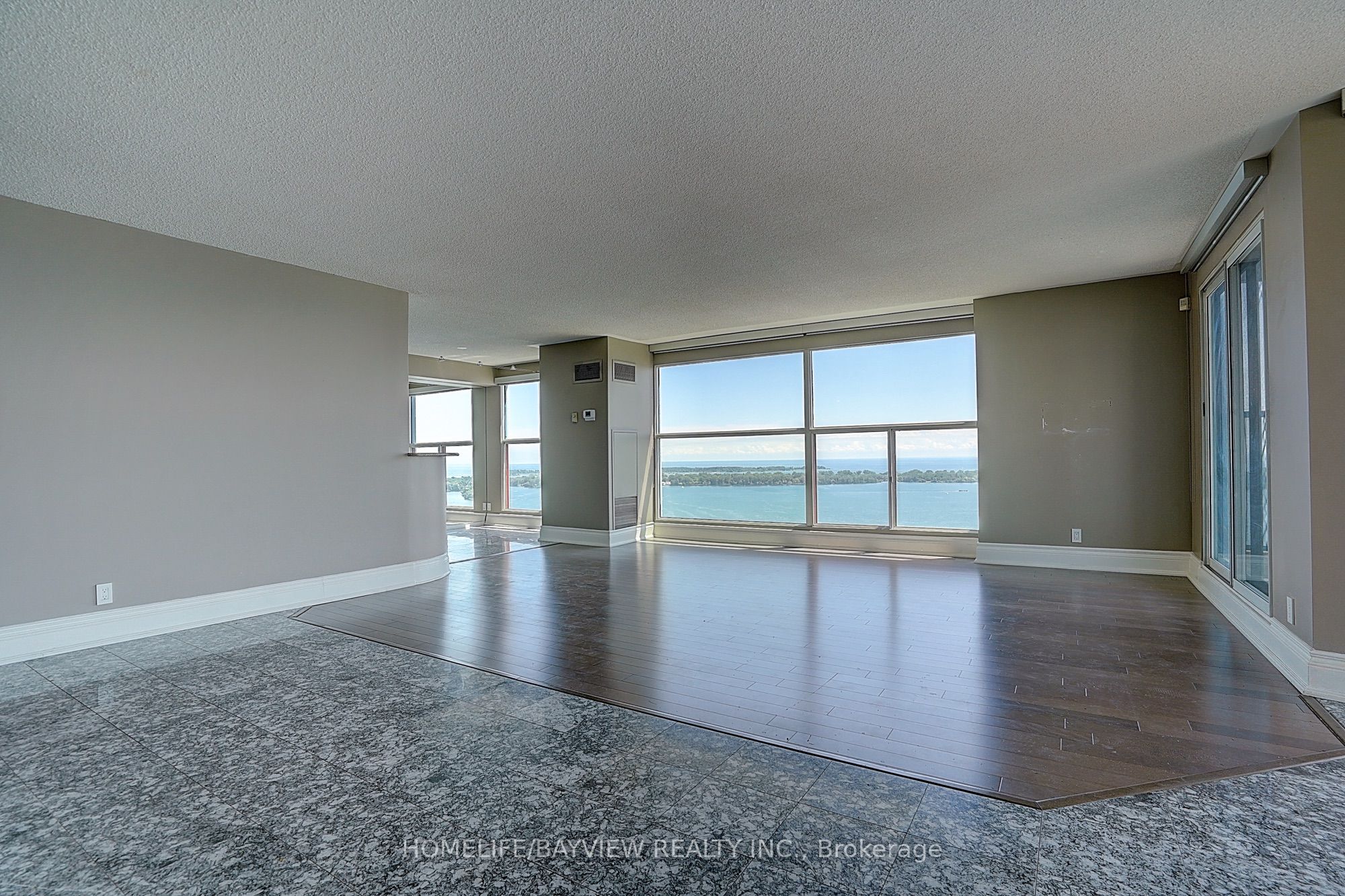 99 Harbour Square 3108, Toronto, ON M5J 2H2 photo 4