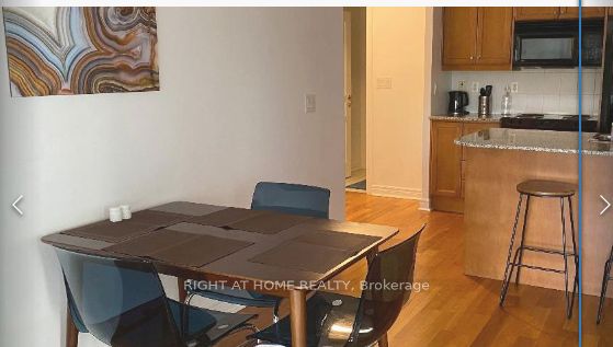 100 Hayden Street 701, Toronto, ON M4Y 3C7 photo 4
