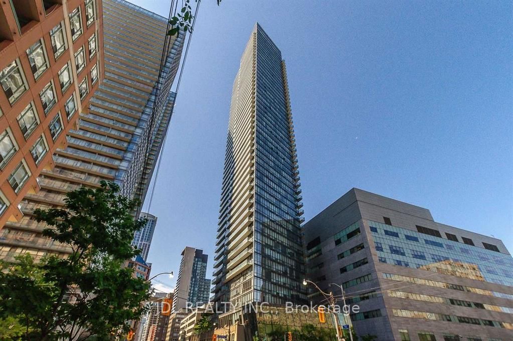 832 Bay St Street 1605, Toronto, ON M5S 1Z6