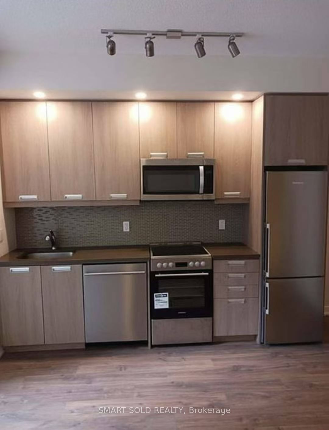 99 John Street 403, Toronto, ON M5V 0S6 photo 3
