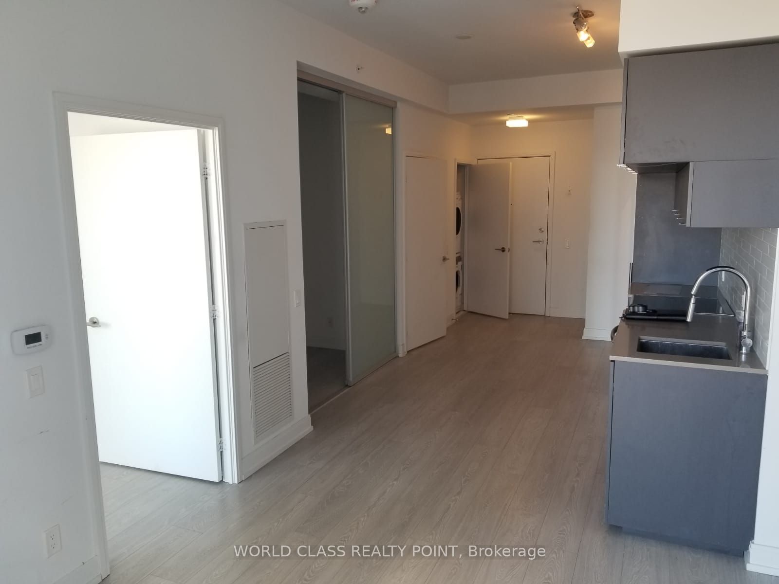 181 Dundas Street E 4702, Toronto, ON M5A 0N5 photo 4