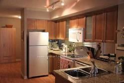 761 Bay Street 1004, Toronto, ON M5G 2R2 photo 4