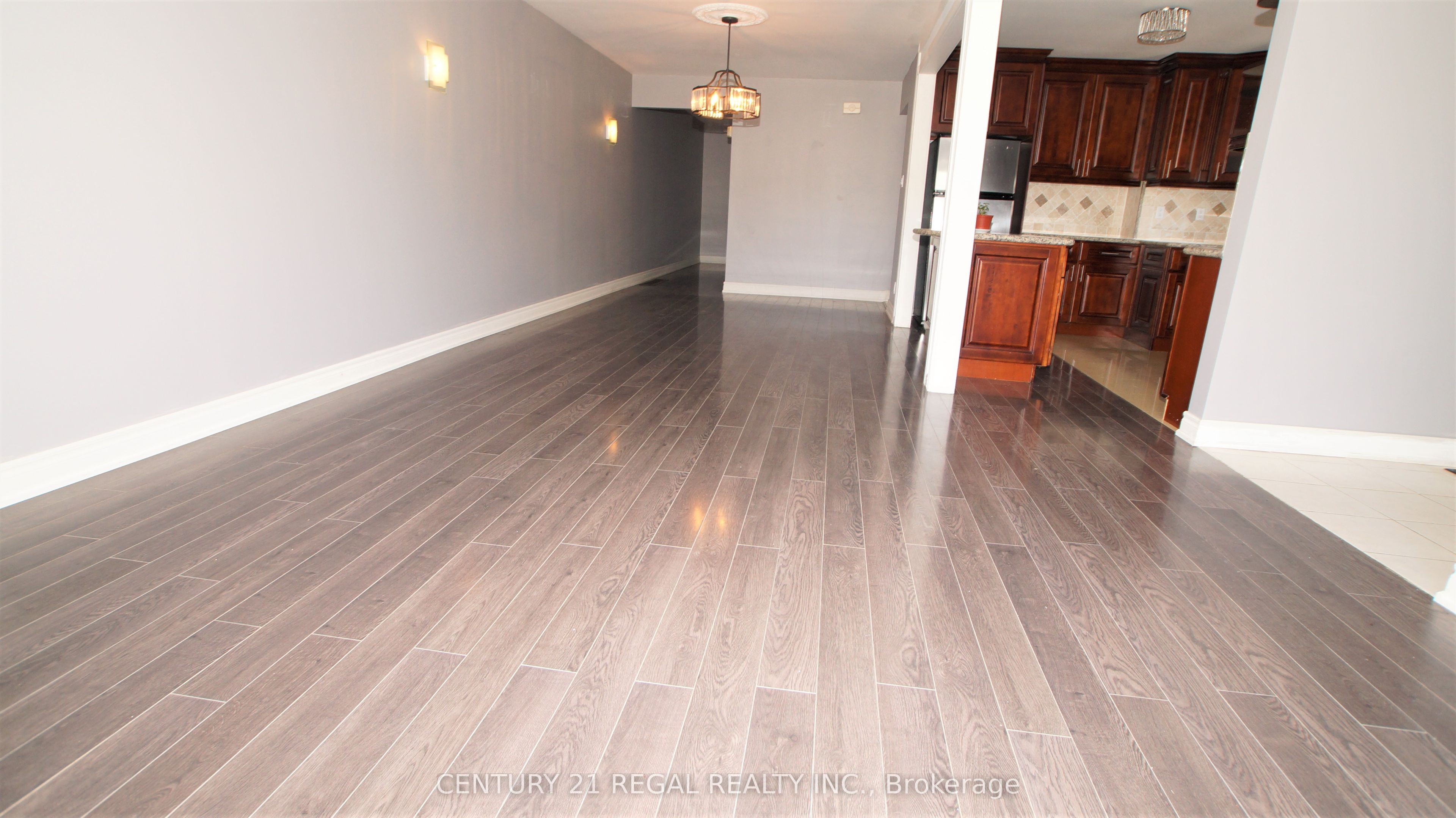 32 Niantic Crescent Main, Toronto, ON M3A 2H7 photo 3