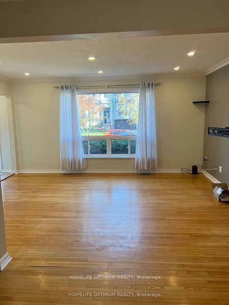 51 Northwood Drive, Toronto, ON M2M 2J9 photo 3