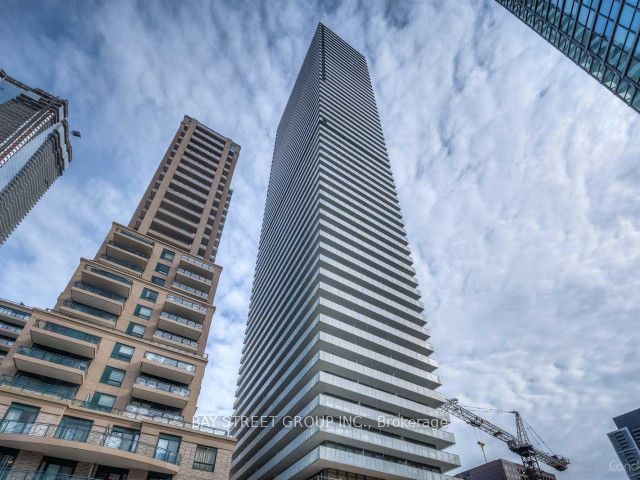 42 Charles Street E 1108, Toronto, ON M4Y 1N3
