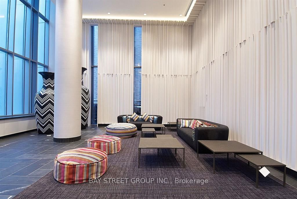 42 Charles Street E 1108, Toronto, ON M4Y 1N3 photo 3
