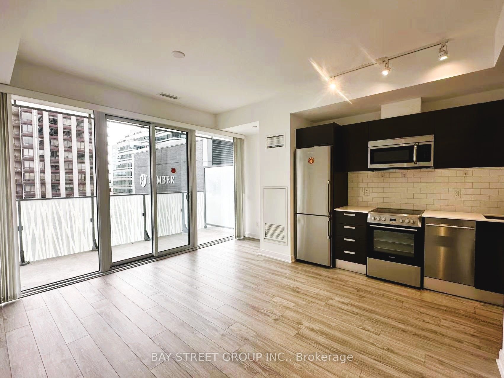 42 Charles Street E 1108, Toronto, ON M4Y 1N3 photo 4