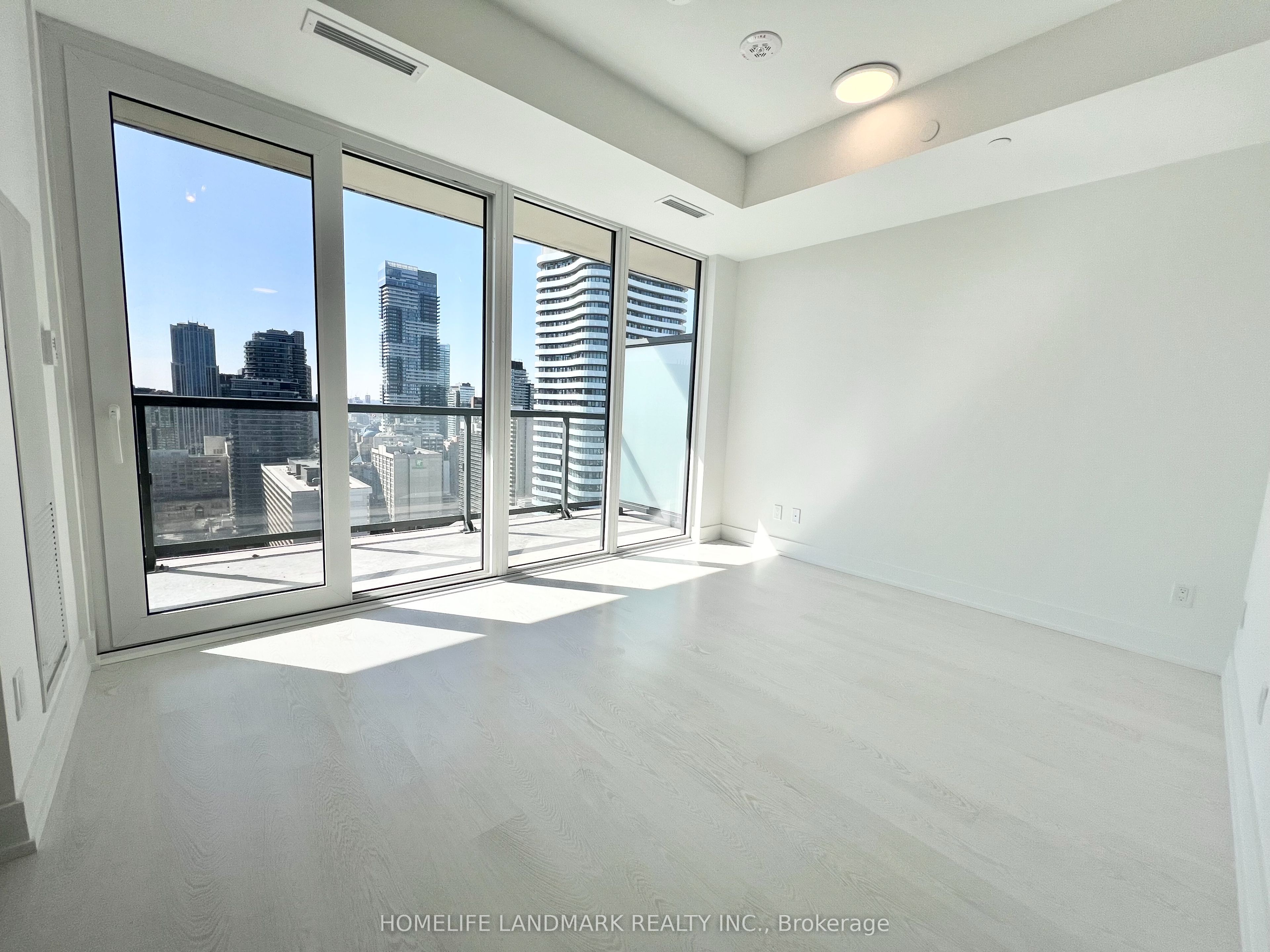 308 Jarvis Street 3104, Toronto, ON M5B 0E3 photo 4