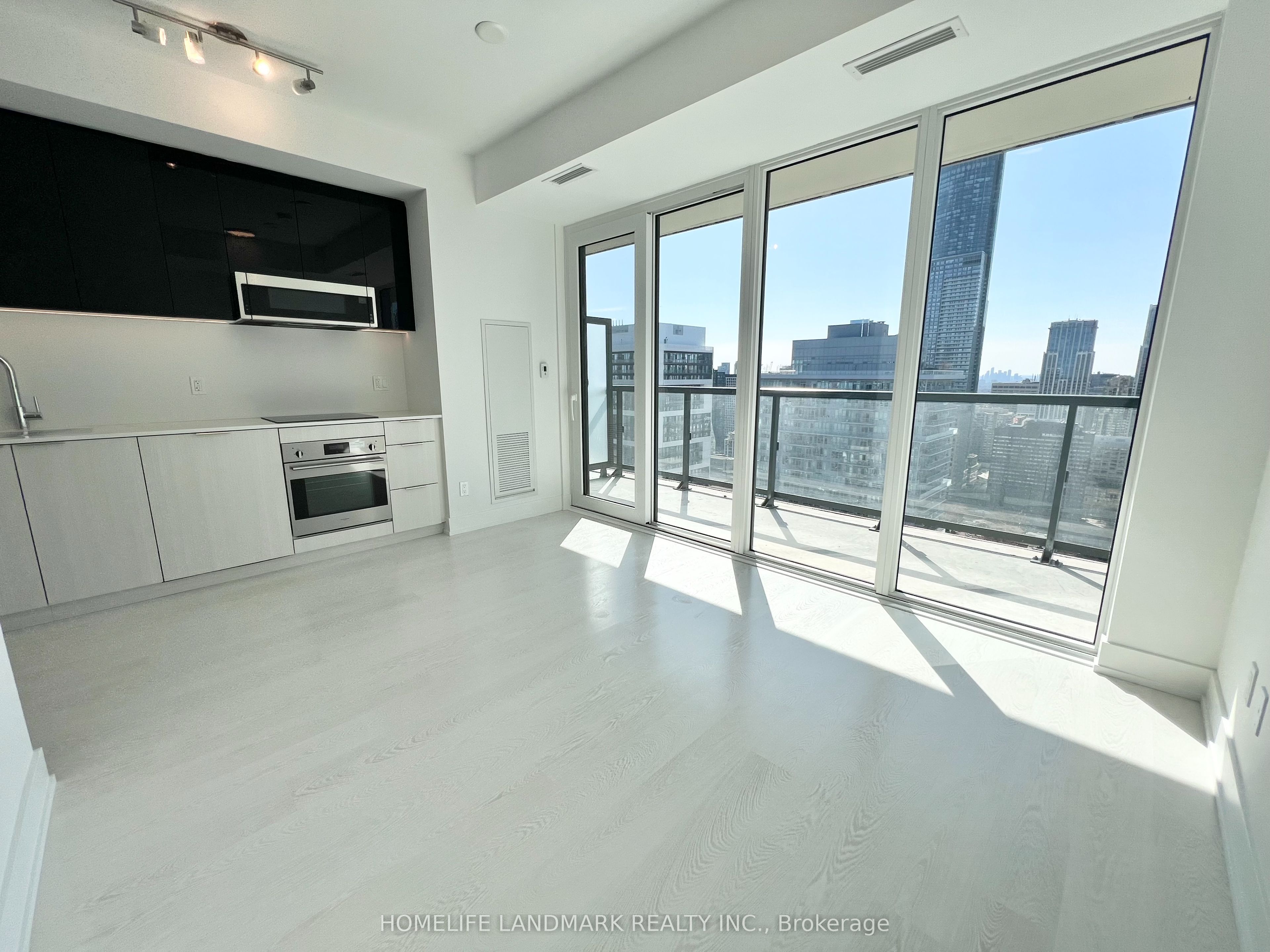 308 Jarvis Street 3104, Toronto, ON M5B 0E3 photo 5