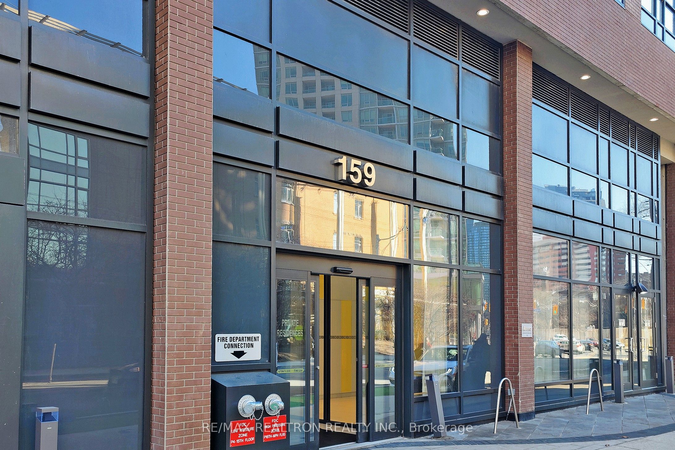 159 Wellesley Street E 908, Toronto, ON M4Y 0H5 photo 5