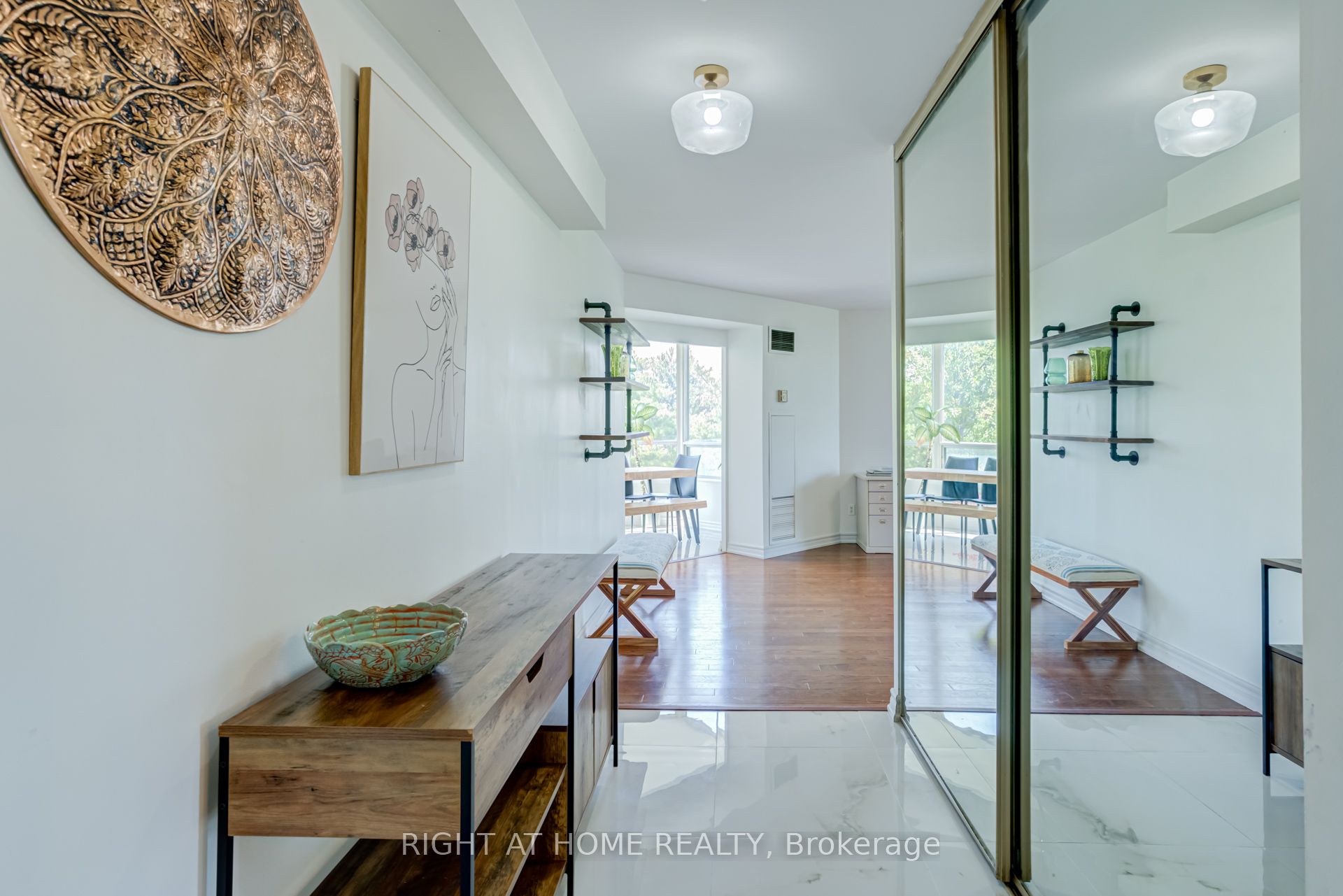 1101 Steeles Avenue W 411, Toronto, ON M2R 3W5 photo 4