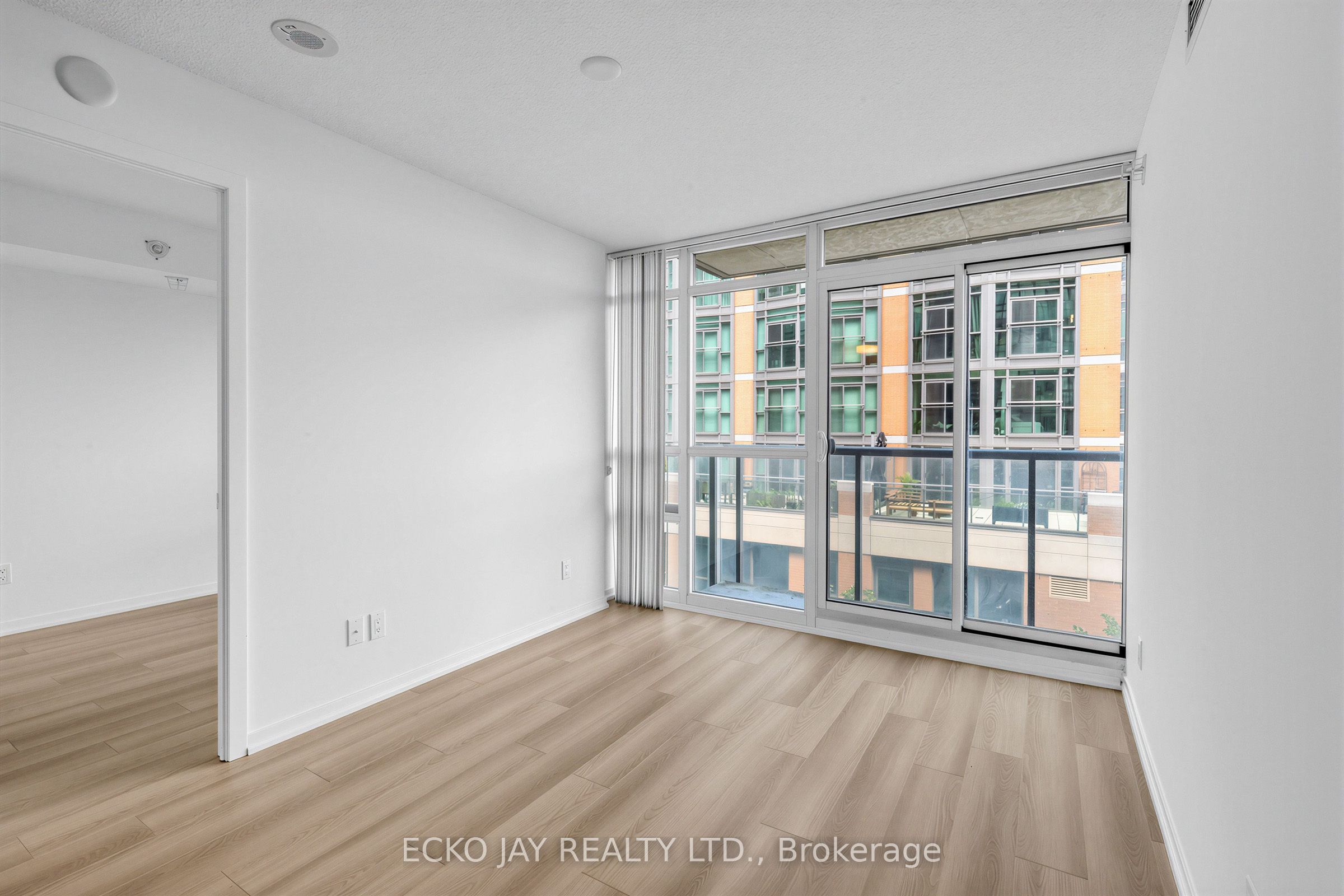 68 Abell Street 528, Toronto, ON M6J 0B1 photo 5