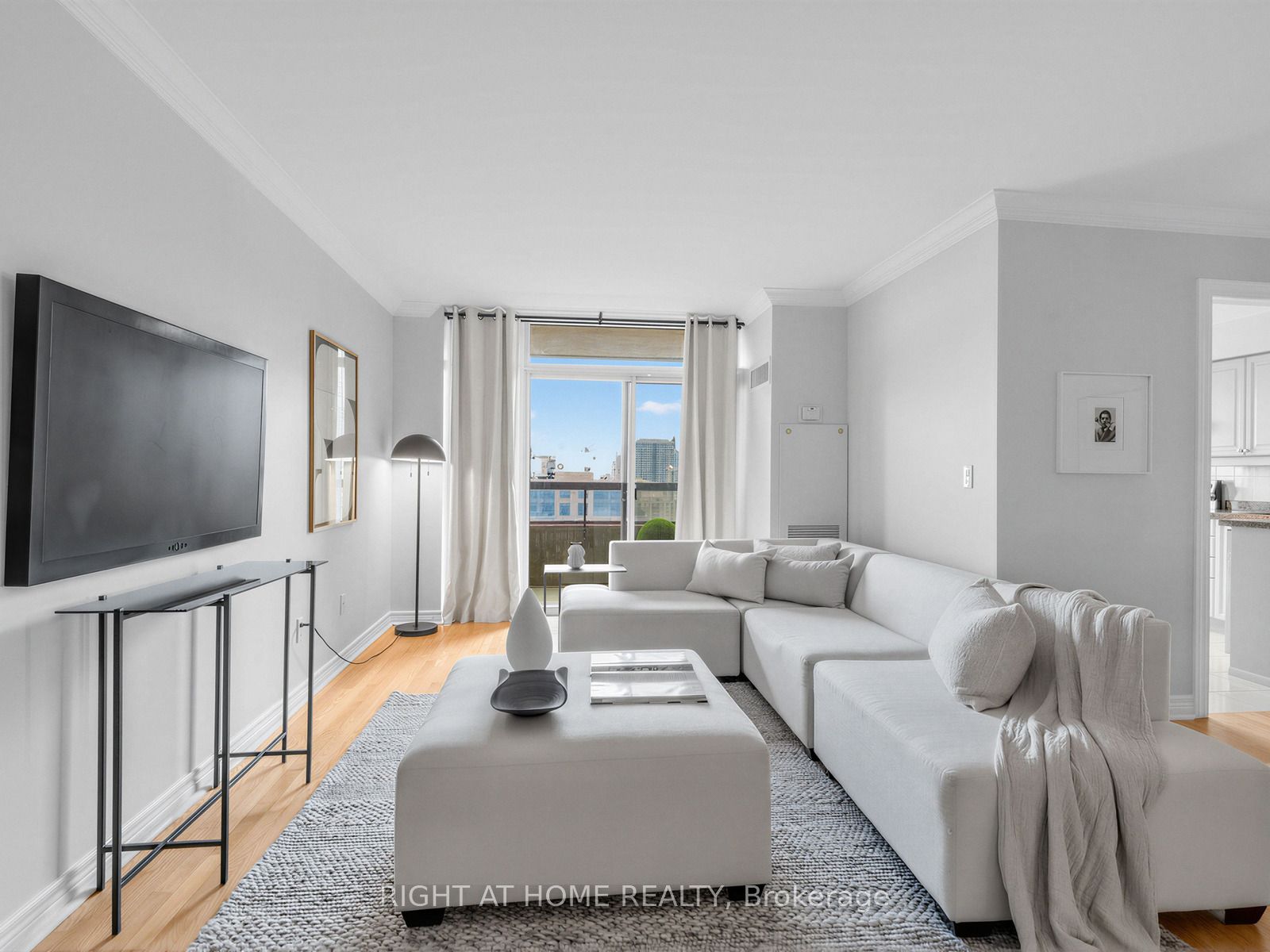 18 Sommerset Way 2206, Toronto, ON M2N 6X5 photo 2