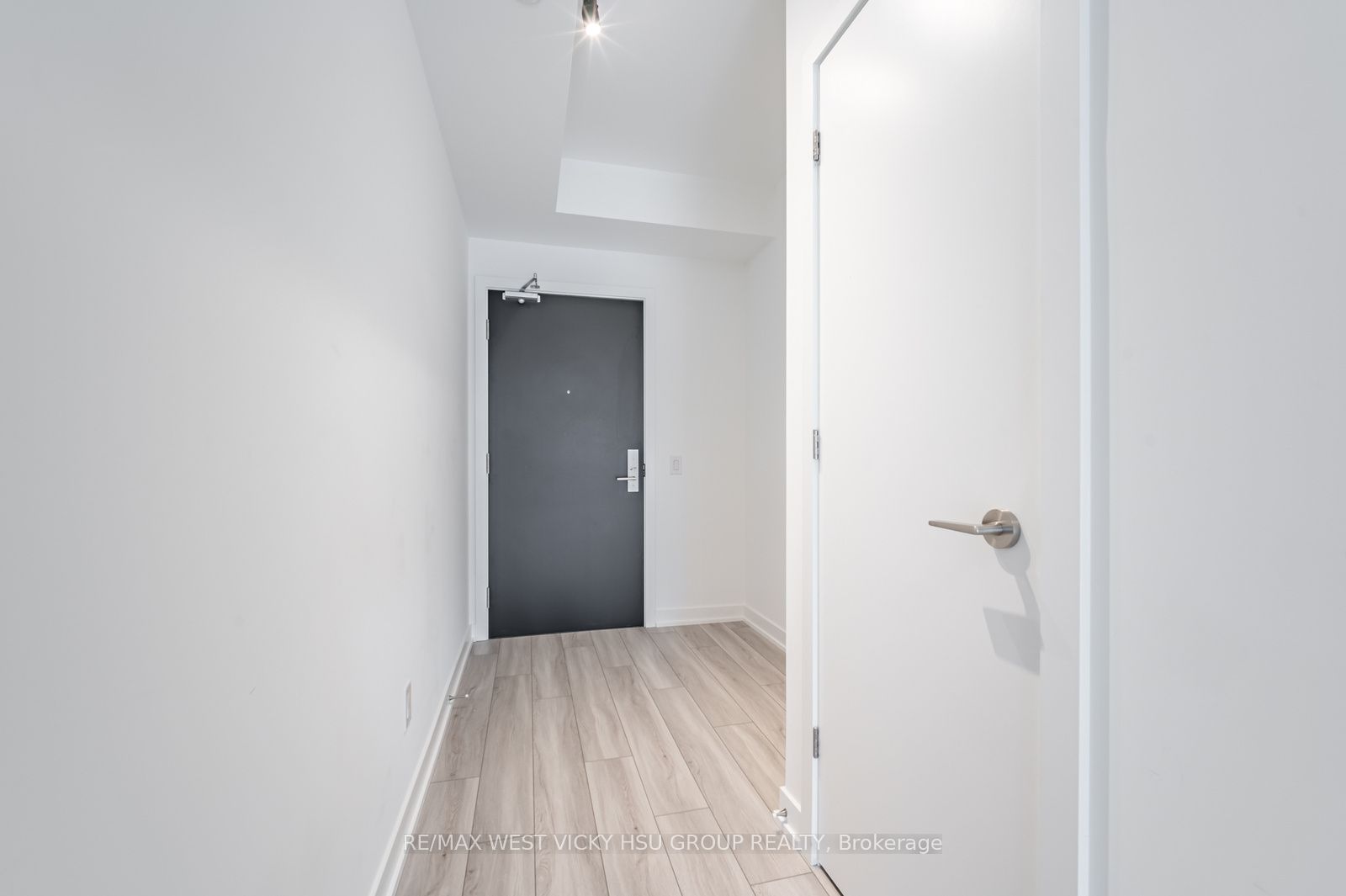 458 Richmond Street W 806, Toronto, ON M5V 0S9 photo 3
