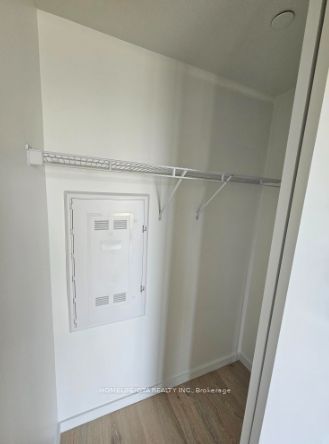 170 Bayview Avenue 612, Toronto, ON M5A 0M4 photo 5